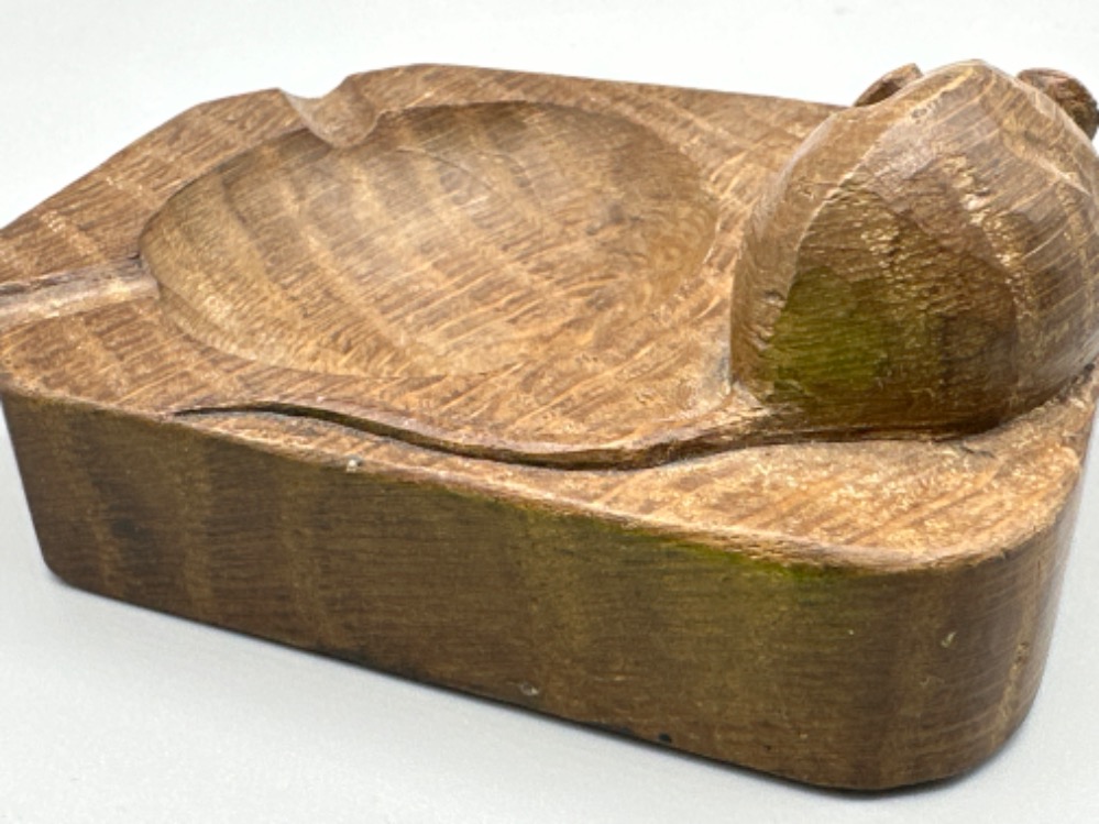 Robert “Mouseman” Thompson carved solid oak ashtray - 10x7.5cm - Image 3 of 3