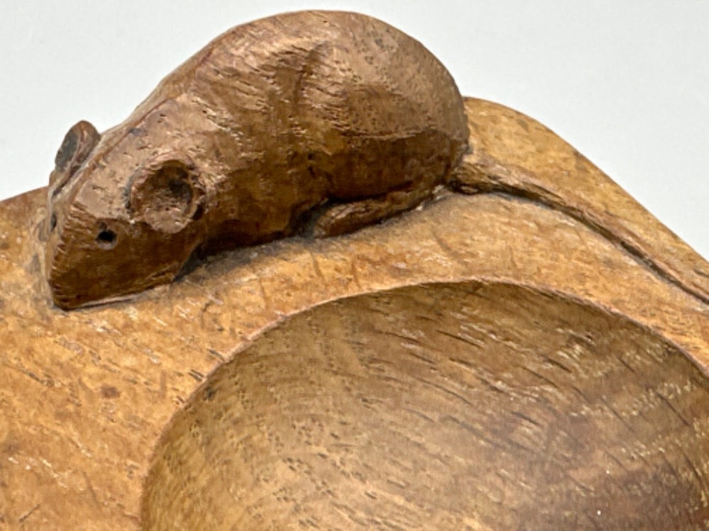 Robert “Mouseman” Thompson carved solid oak ashtray - 10x7.5cm - Image 2 of 3