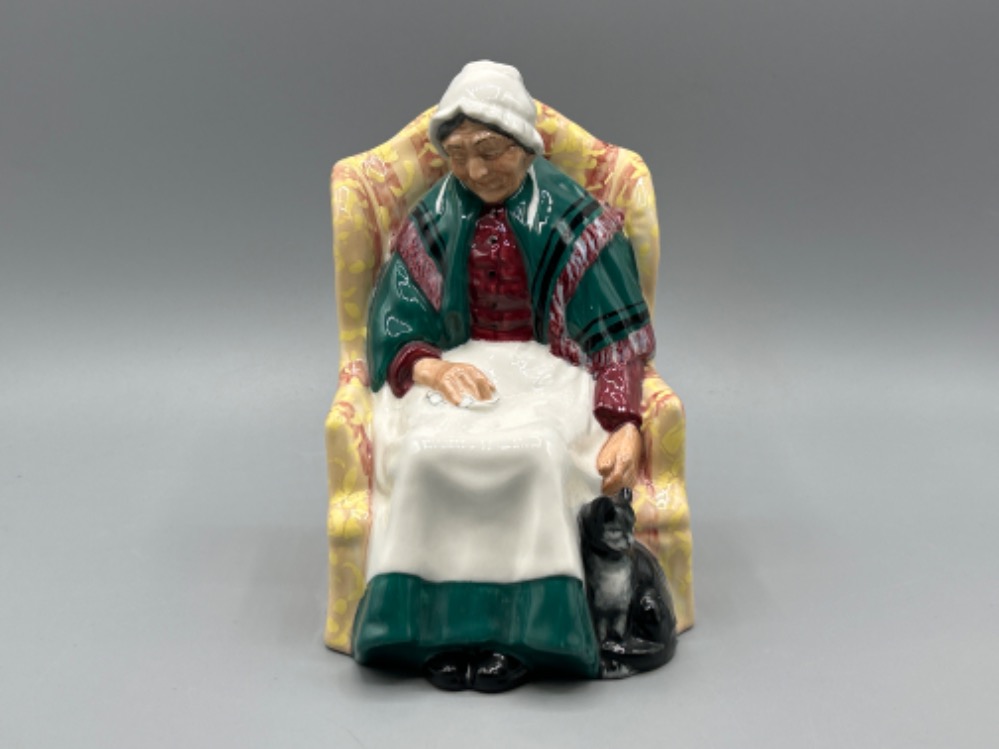 Royal Doulton HN 1974 ‘Forty winks’ Copr 1974 in good condition