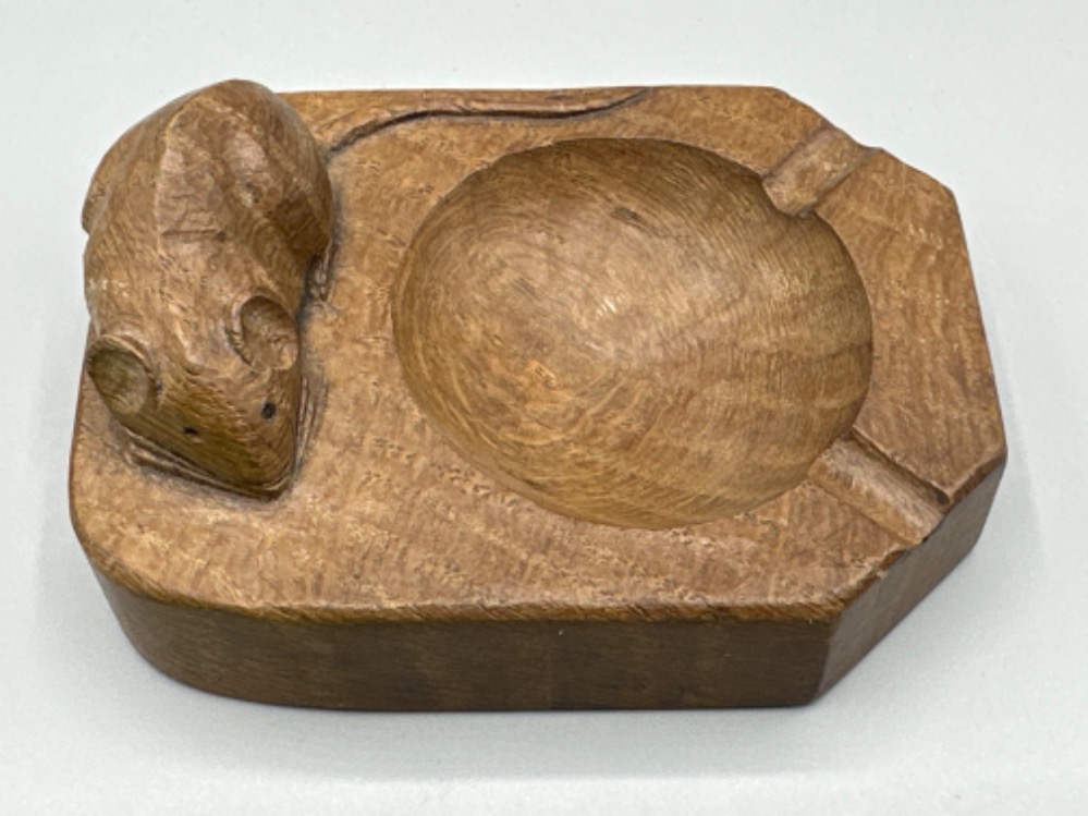 Robert “Mouseman” Thompson carved solid oak ashtray - 10x7.5cm