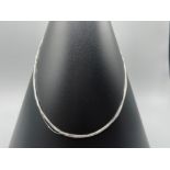 9ct White Gold Elegant 5 Strand Italian Collarette - Weighing 7.9 grams - Measuring 42cm in length