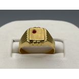 18ct gold Ruby ring, size N1/2 (3.39g)