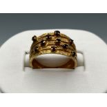 Ladies 9ct gold Garnet 10 stone ornate ring, size Q (5.18g)