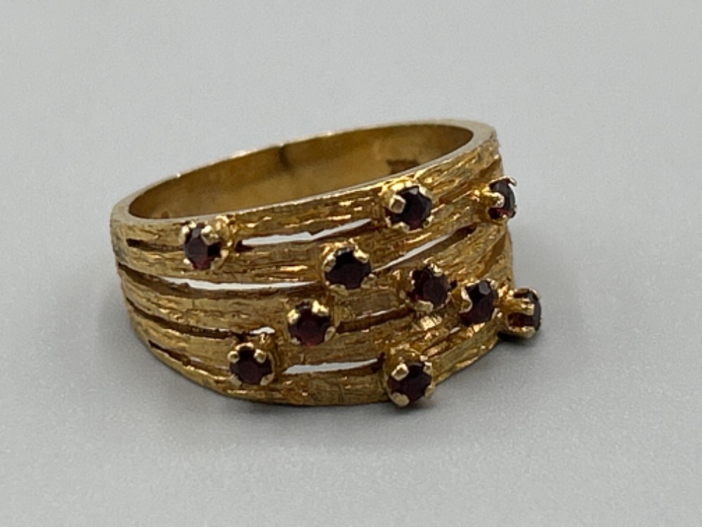 Ladies 9ct gold Garnet 10 stone ornate ring, size Q (5.18g) - Image 3 of 3