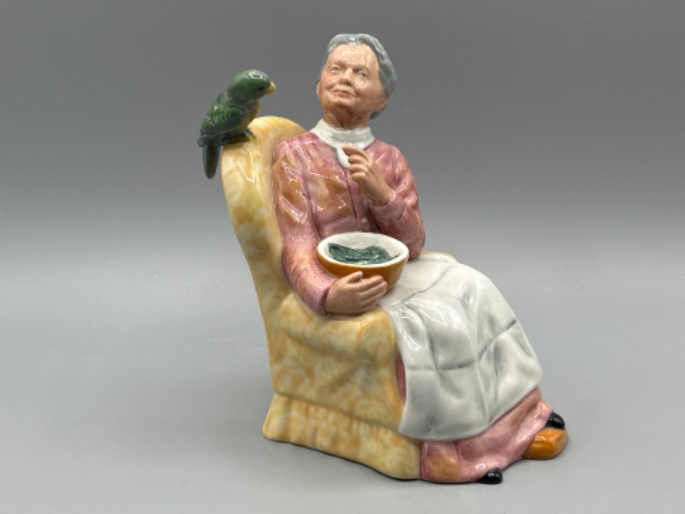 Royal Doulton HN 2768 ‘Pretty Polly’ in good condition - Image 2 of 3