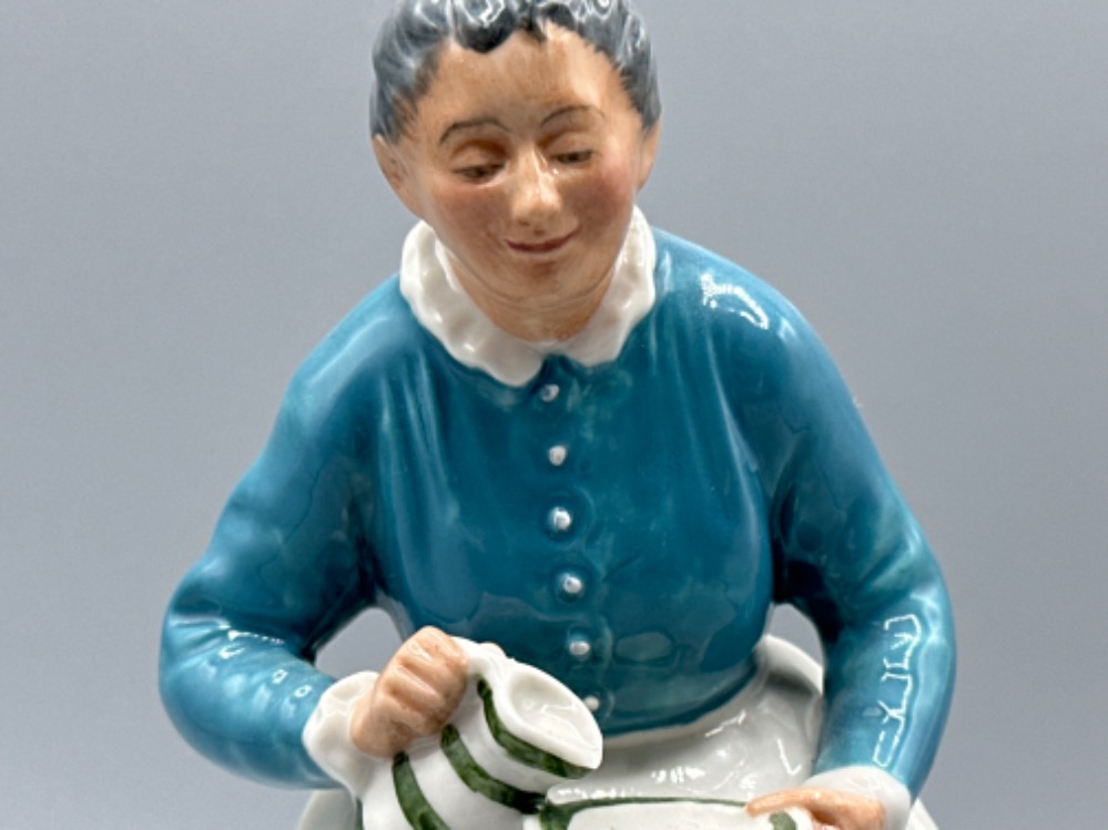 Royal Doulton figure H.N 2249 - The Favourite (issued 1959) Height 18cm - Image 2 of 3