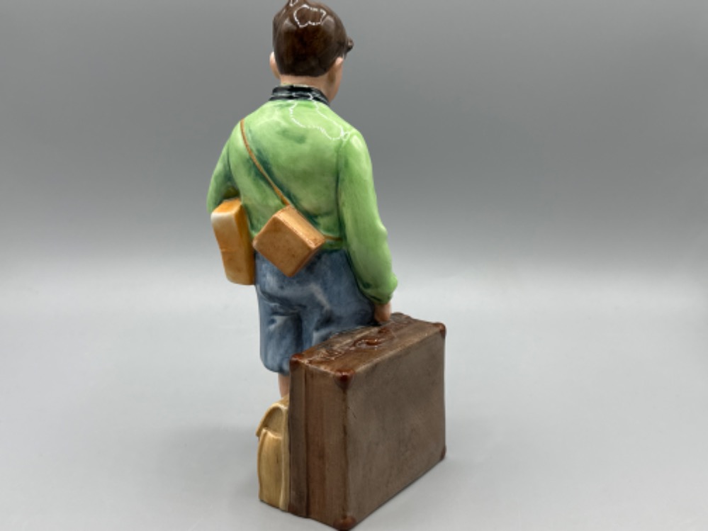 Limited edition Royal Doulton figure H.N 3202 - The Boy Evacuee (issued 1988) 8215/9500, Height 21cm - Image 2 of 3