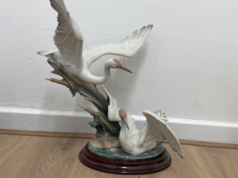 Large Lladro “Cranes” figure 1456 Salvador Debon, with wooden base, good condition, H51cm X W43cm