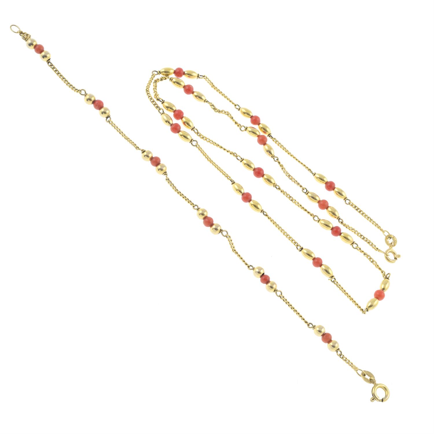 A coral bead necklace, with matching bracelet. - Image 2 of 2