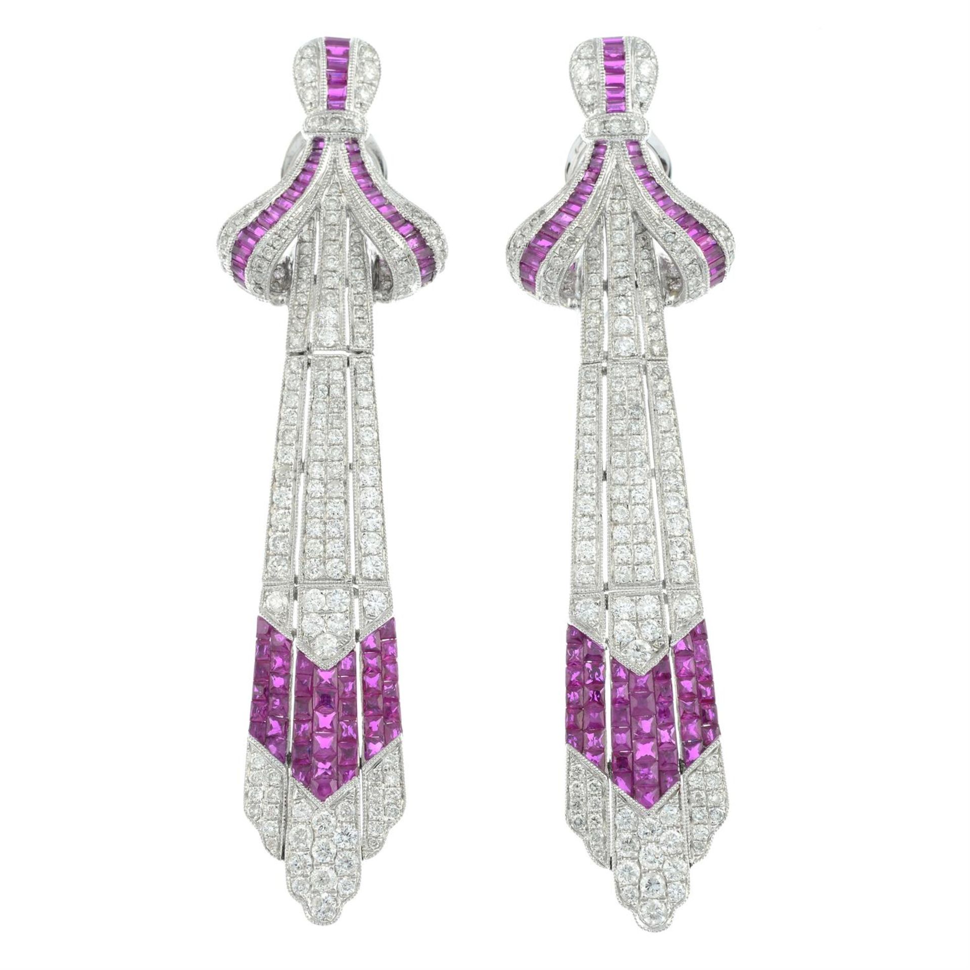 A pair of diamond and ruby earrings. - Bild 2 aus 3