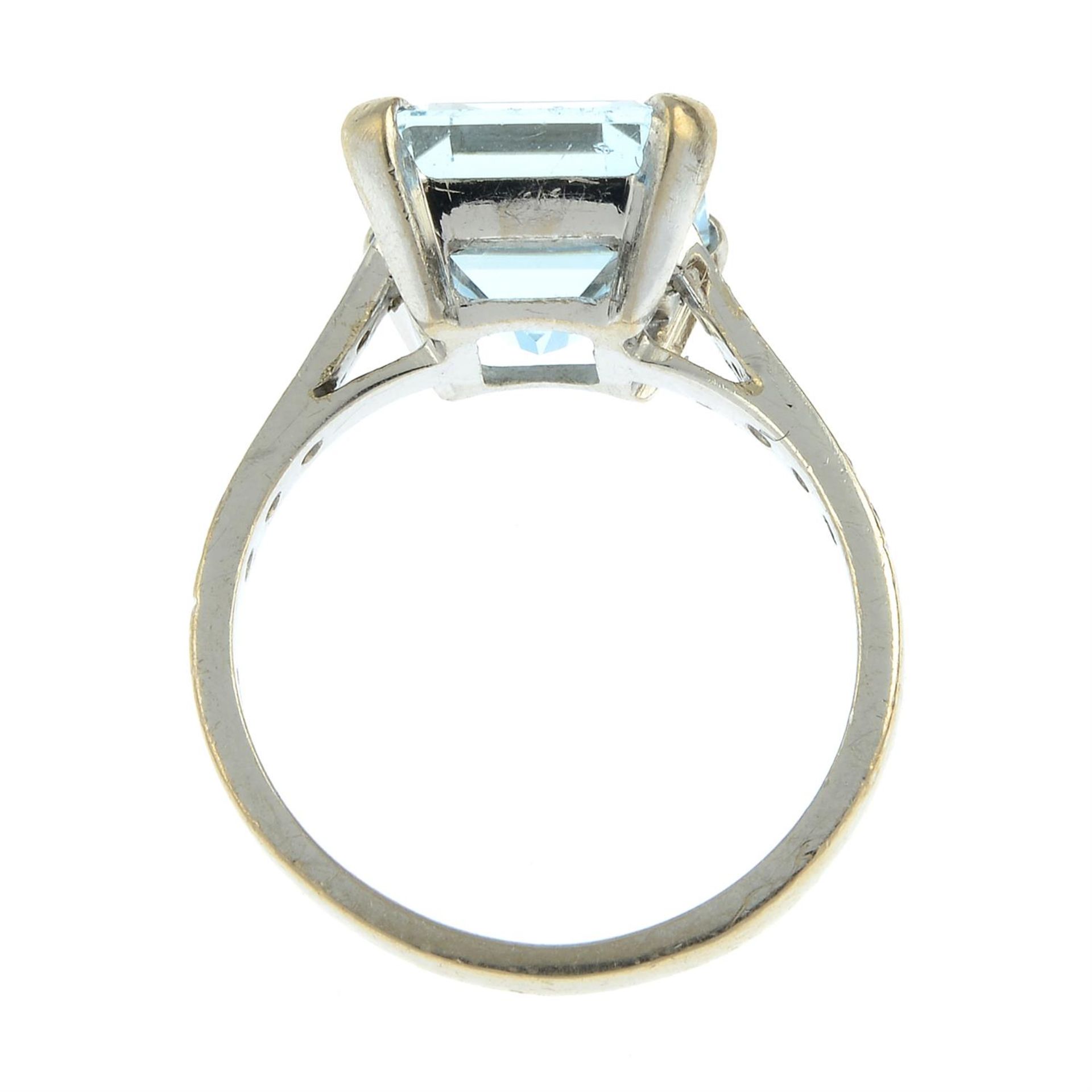 An 18ct gold aquamarine ring, with brilliant-cut diamond line shoulders. - Image 5 of 6