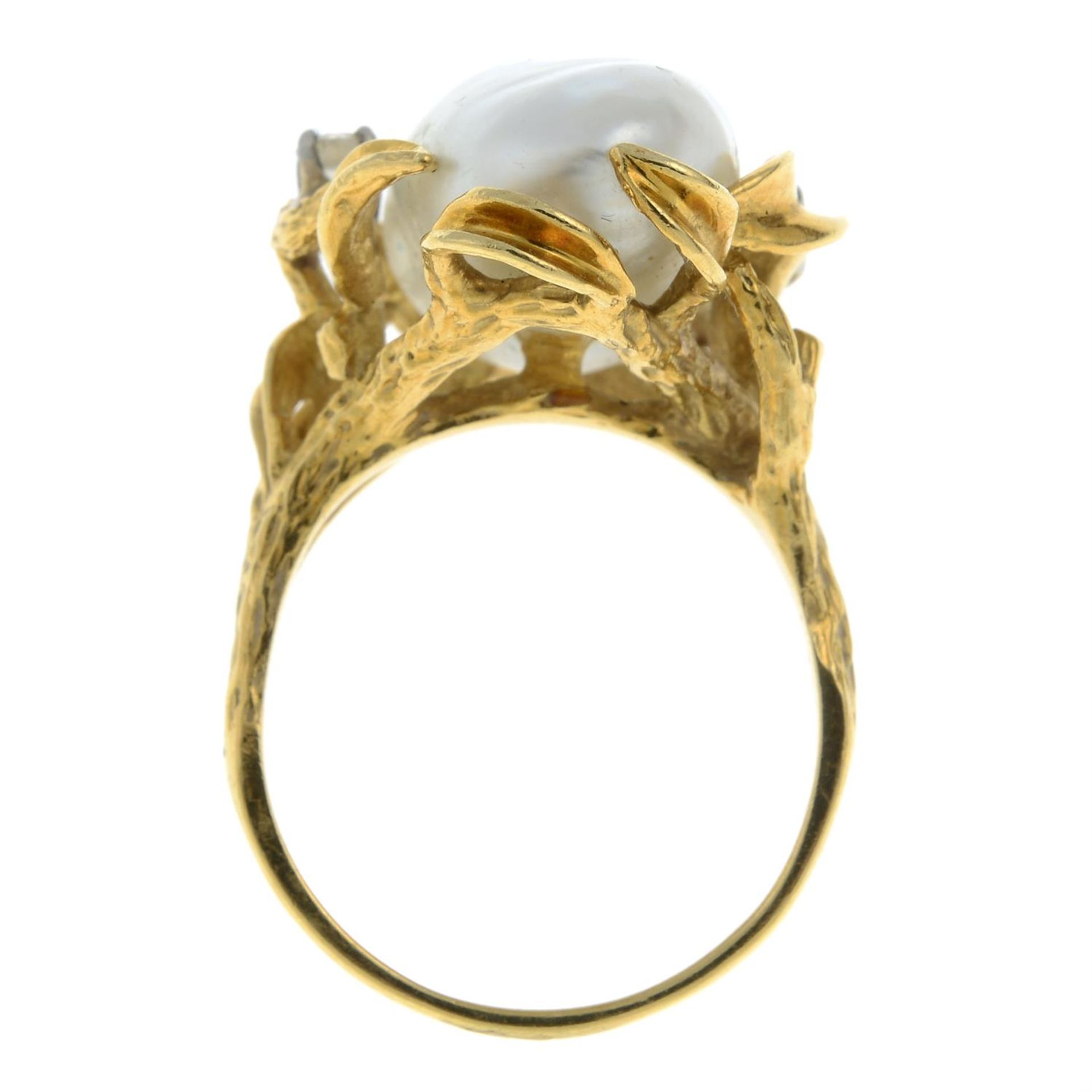 A mid 20th century 18ct gold baroque cultured pearl and brilliant-cut diamond ring, - Image 5 of 6