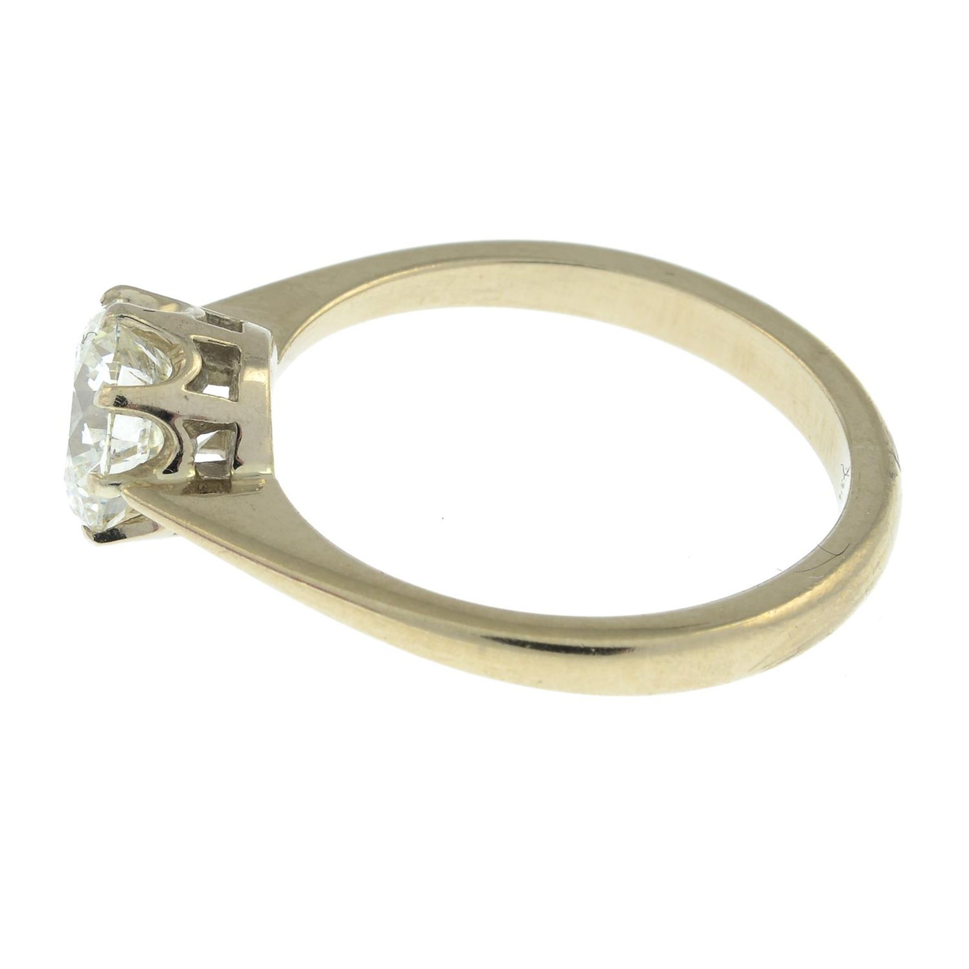 An 18ct gold brilliant-cut diamond single-stone ring. - Bild 3 aus 5