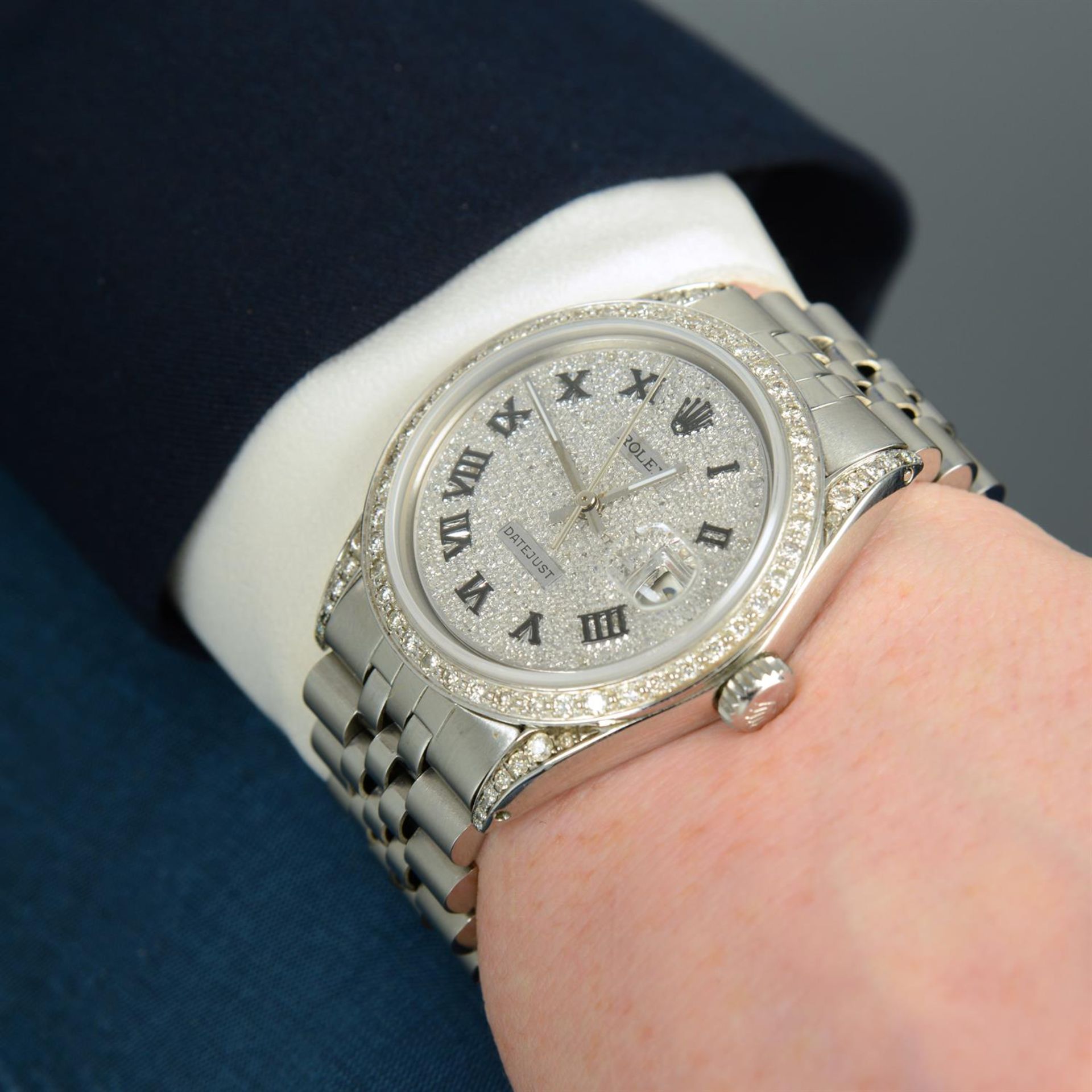 ROLEX - a stainless steel Oyster Perpetual Datejust bracelet watch, 36mm. - Bild 5 aus 5