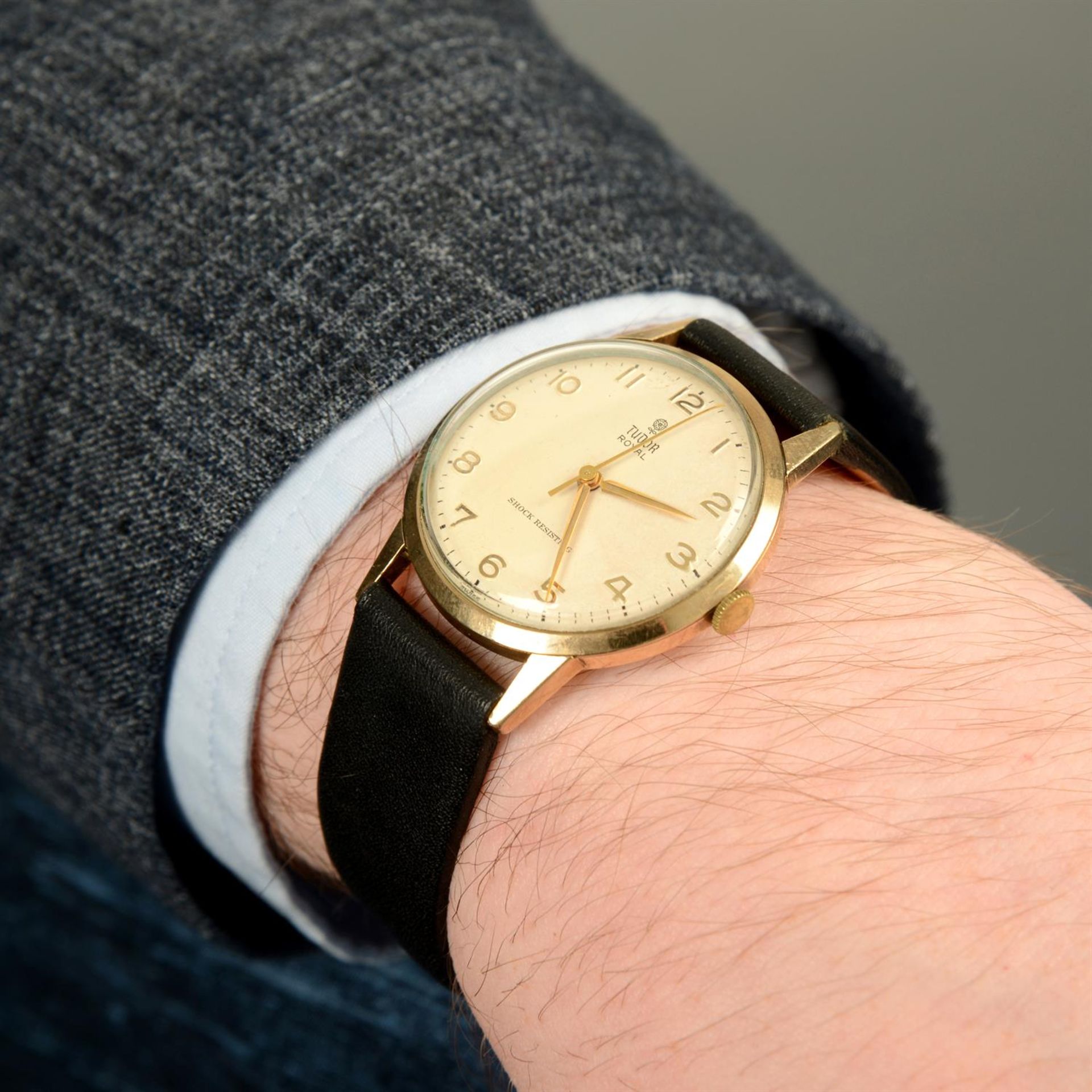 TUDOR - a 9ct yellow gold Royal wrist watch, 34mm. - Bild 5 aus 5