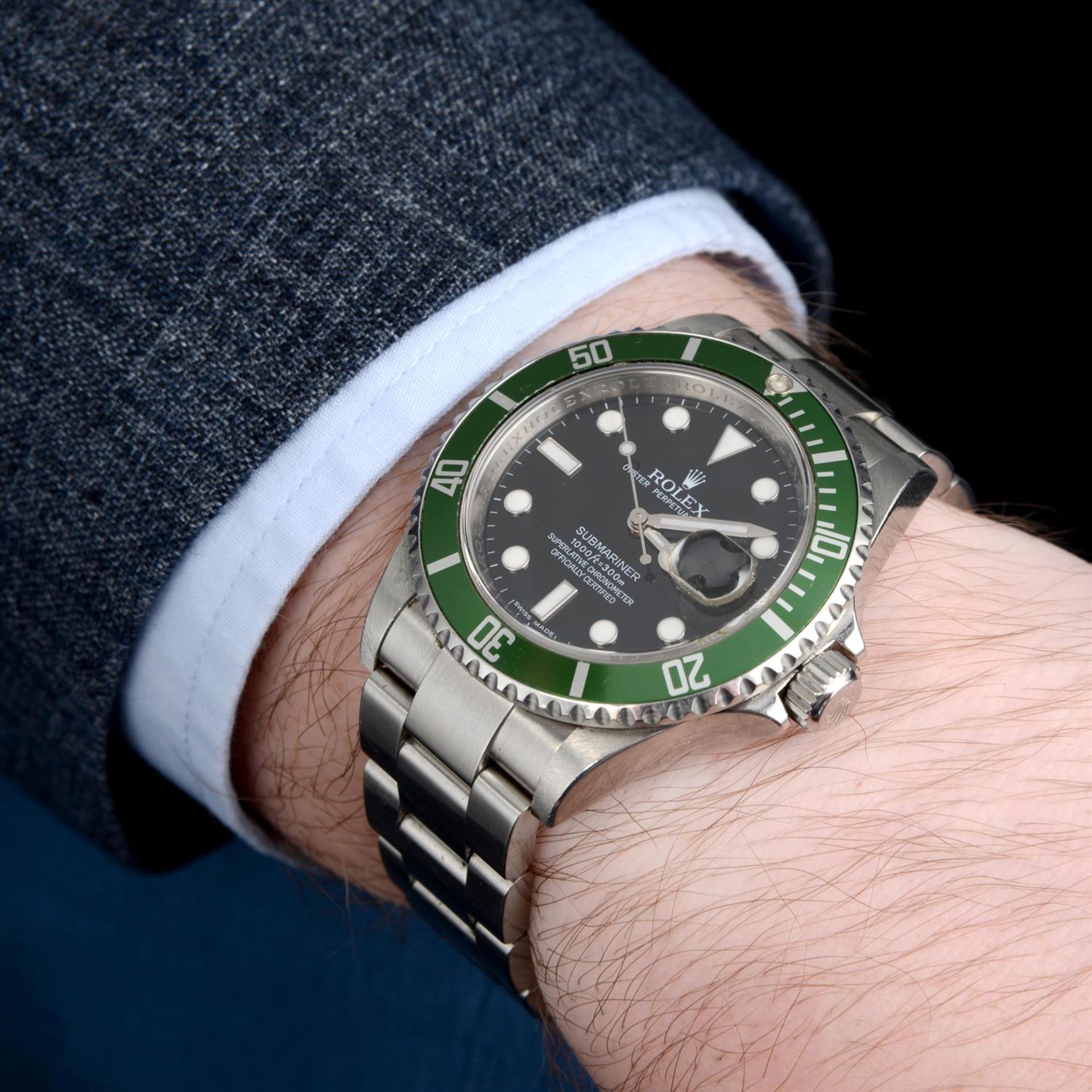 ROLEX - a stainless steel Oyster Perpetual Submariner bracelet watch, 40mm. - Bild 5 aus 5