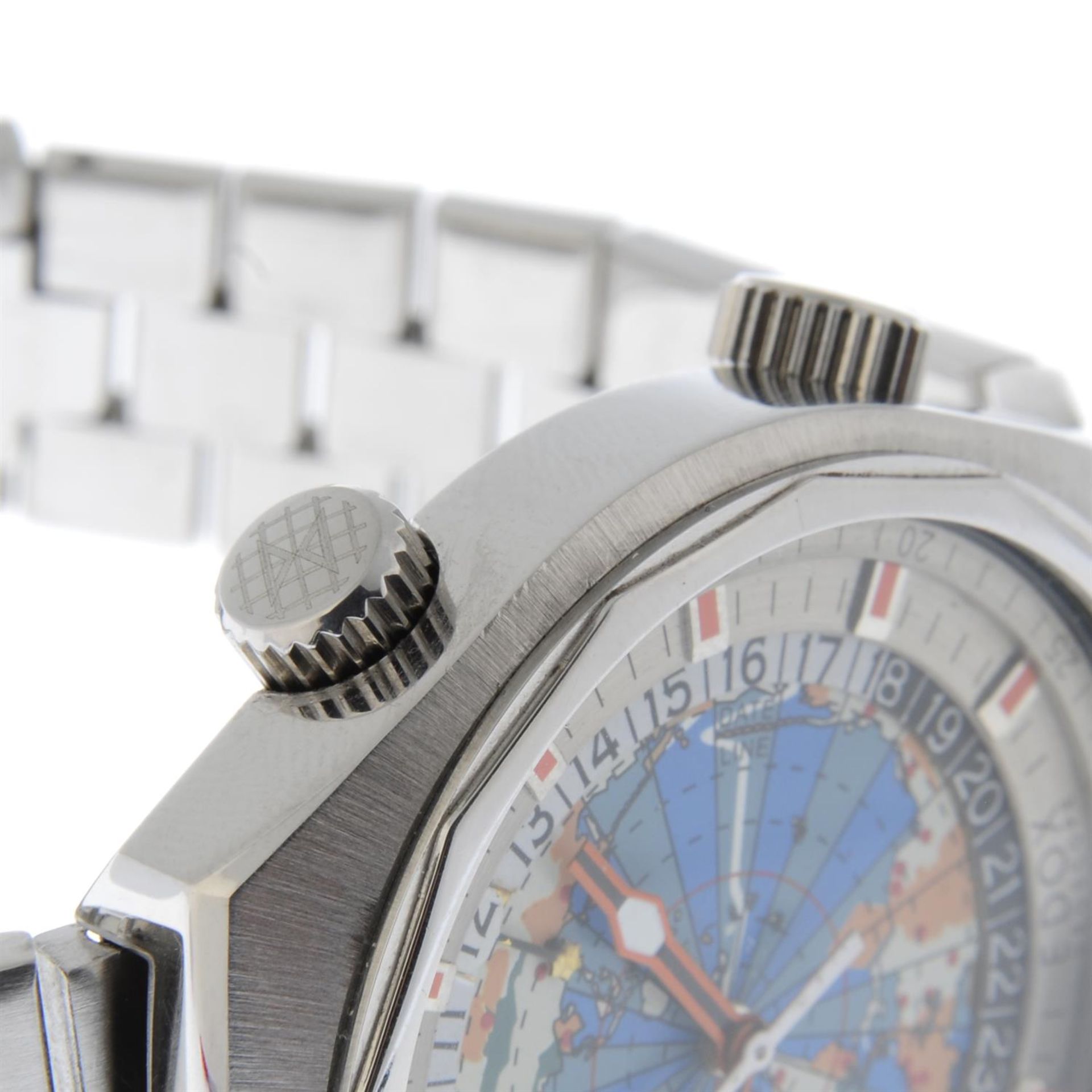 EDOX - a stainless steel Geoscope World Timer bracelet watch, 42mm. - Bild 4 aus 6