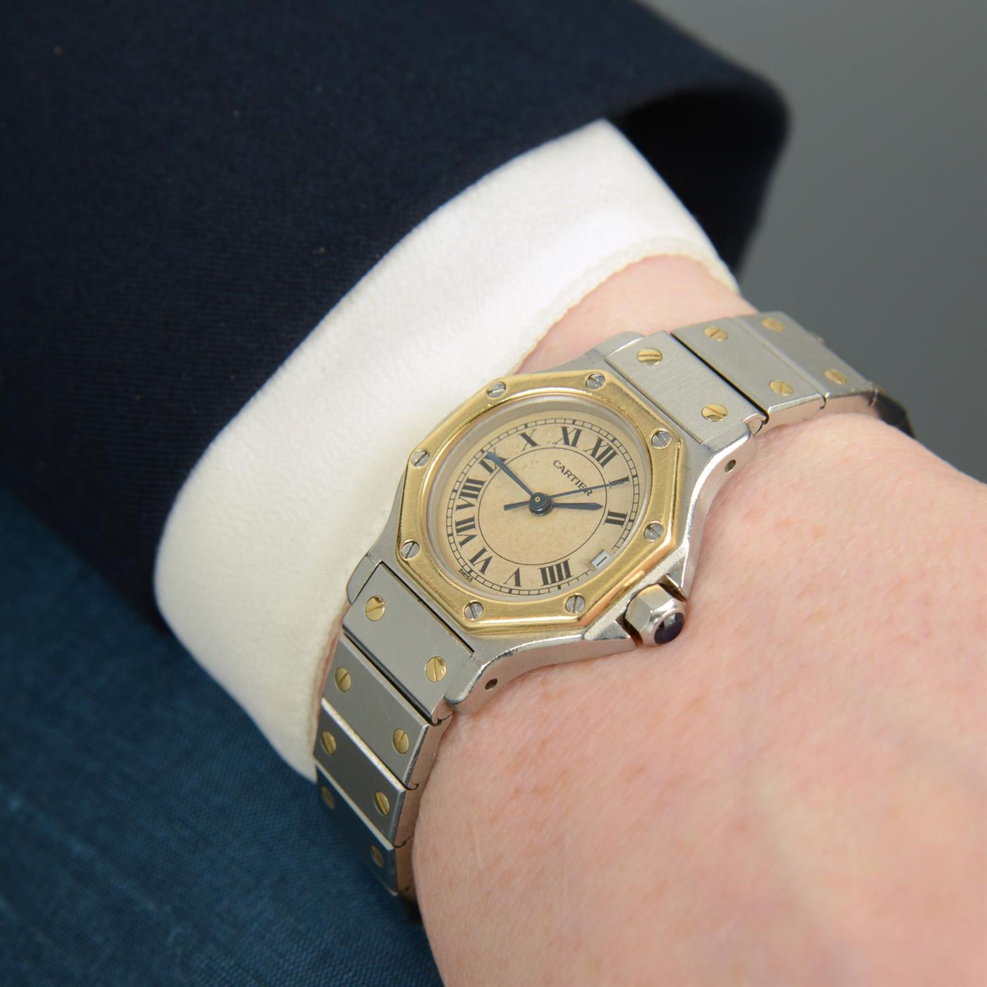 CARTIER - a bi-metal Santos Octagon bracelet watch, 25mm. - Bild 5 aus 5