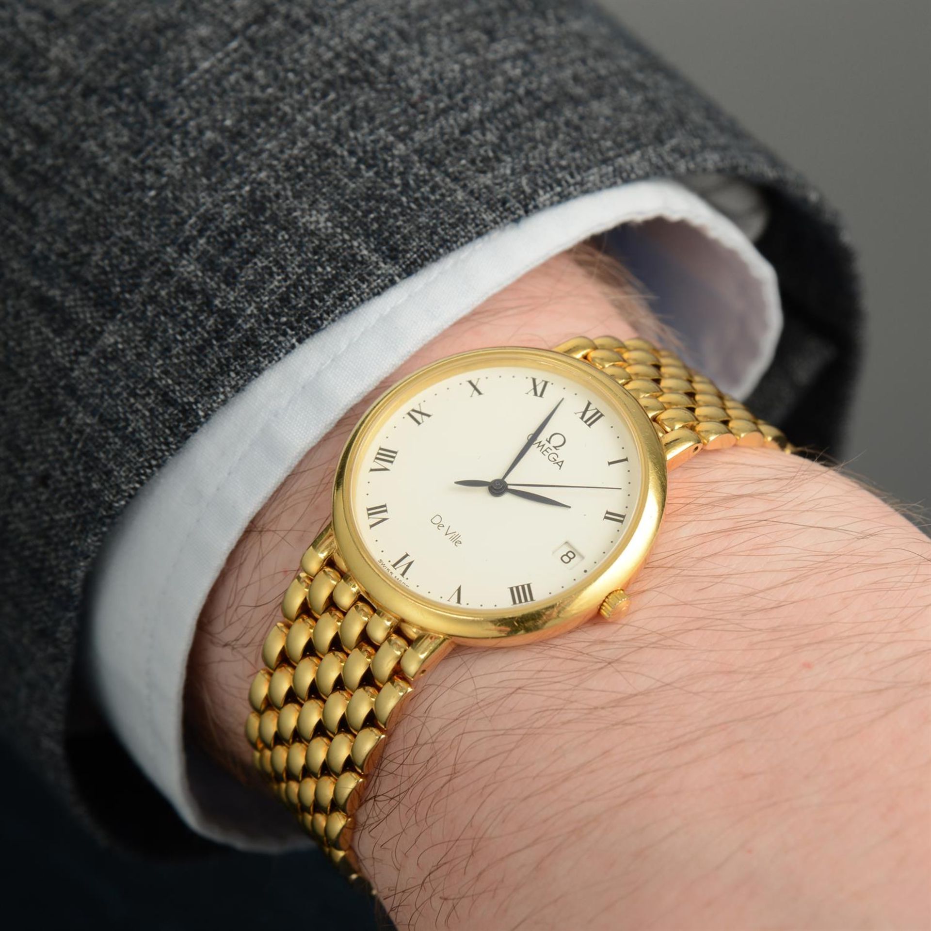 OMEGA - an 18ct yellow gold De Ville bracelet watch, 32mm. - Bild 6 aus 6