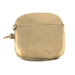 An Edwardian 9ct gold vesta case.