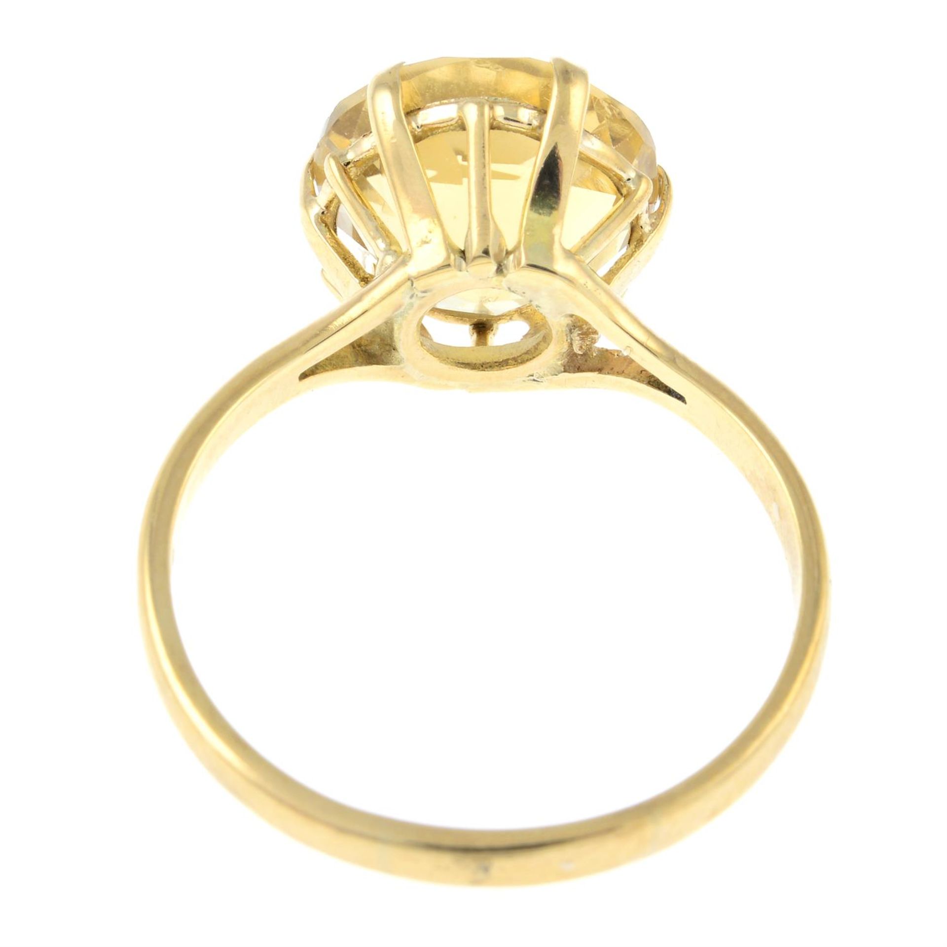 A citrine single-stone ring. - Bild 2 aus 2