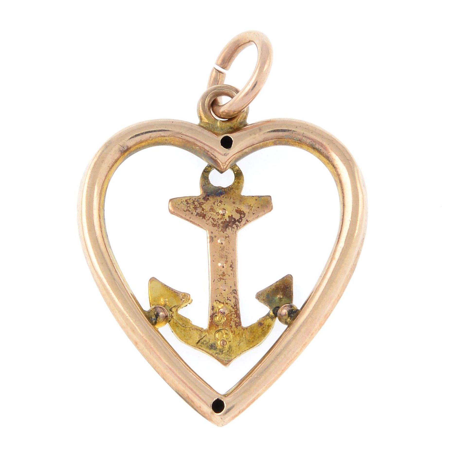An early 20th century gold split pearl pendant, depicting an anchor within a heart. - Bild 2 aus 2