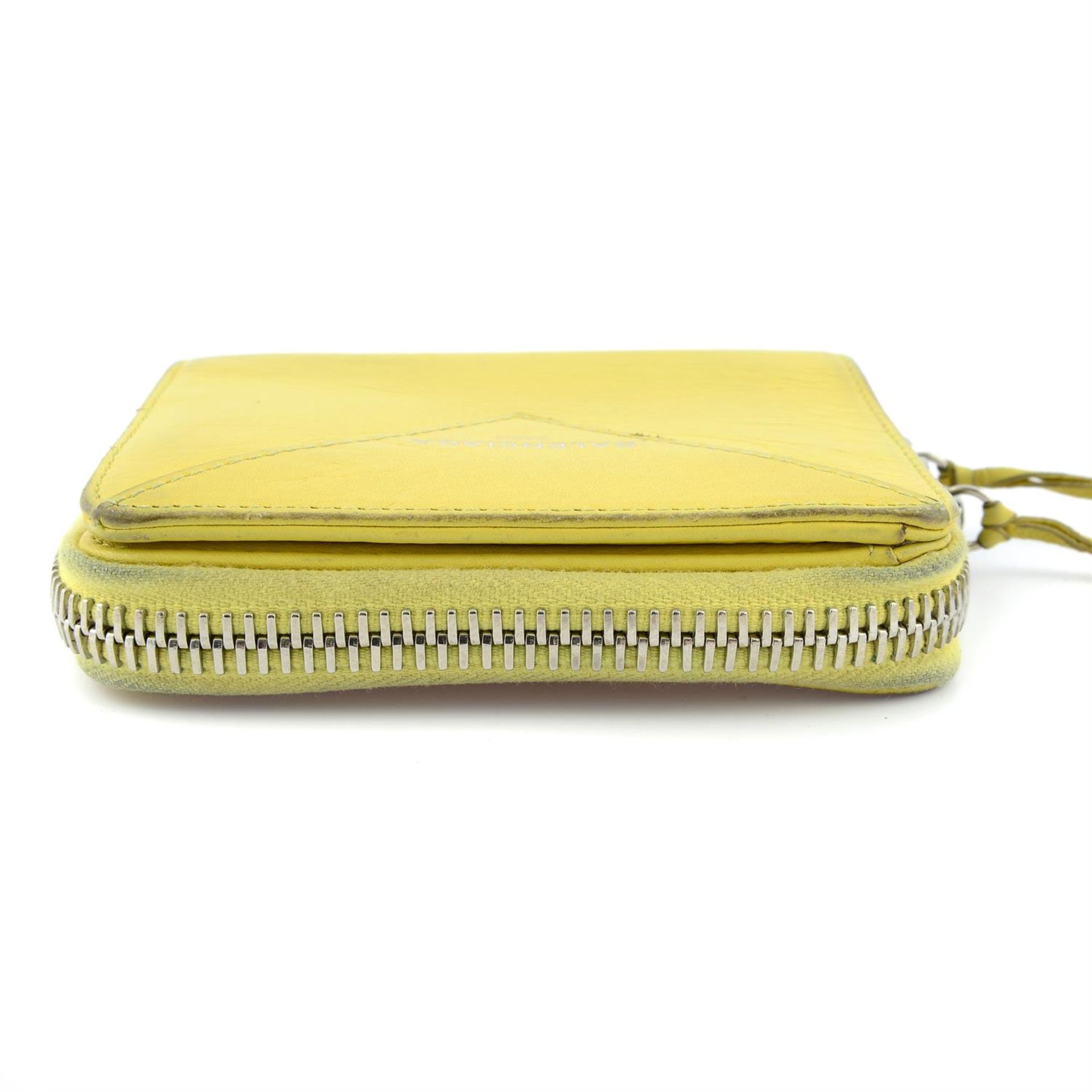 BALENCIAGA - a chartreuse leather compact wallet. - Image 4 of 5