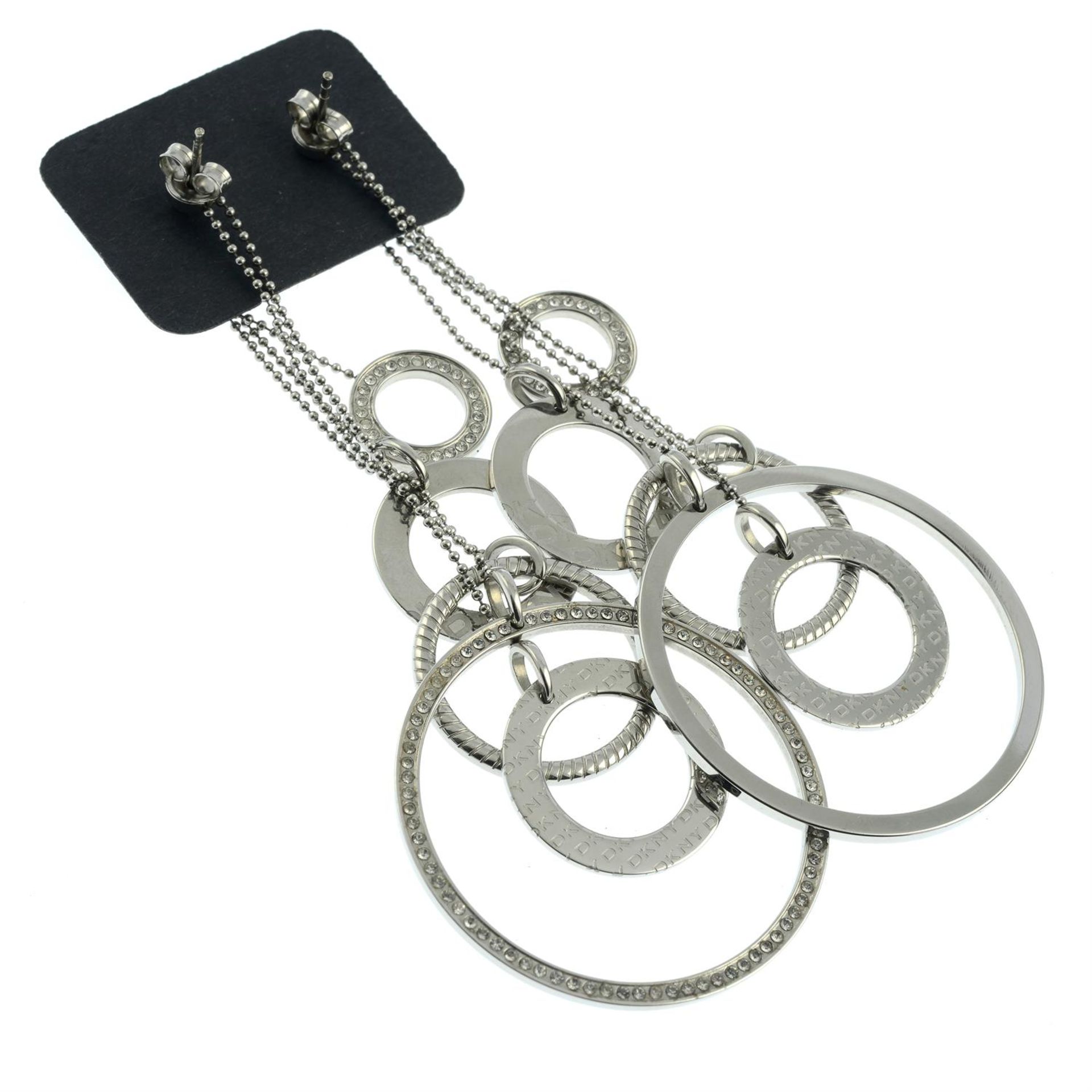 DKNY - a pair of drop earrings, bracelet and earring set. - Image 2 of 3