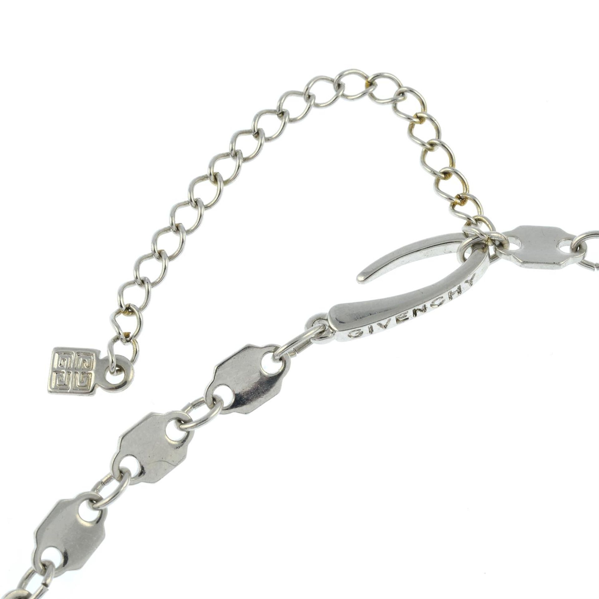 GIVENCHY - a silver-tone chain. - Image 2 of 3