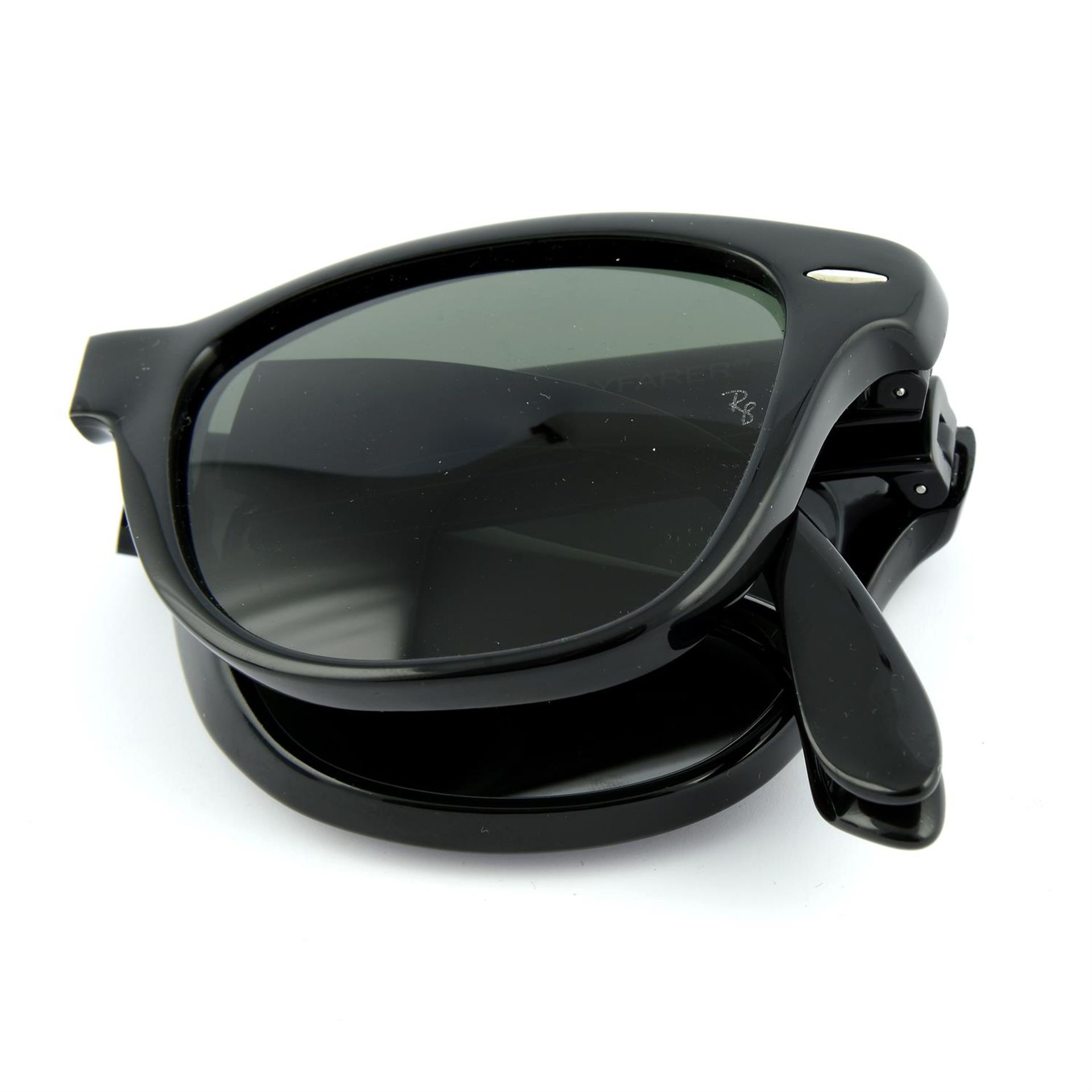 RAY-BAN- a pair of folding Wayfarer sunglasses. - Bild 3 aus 4