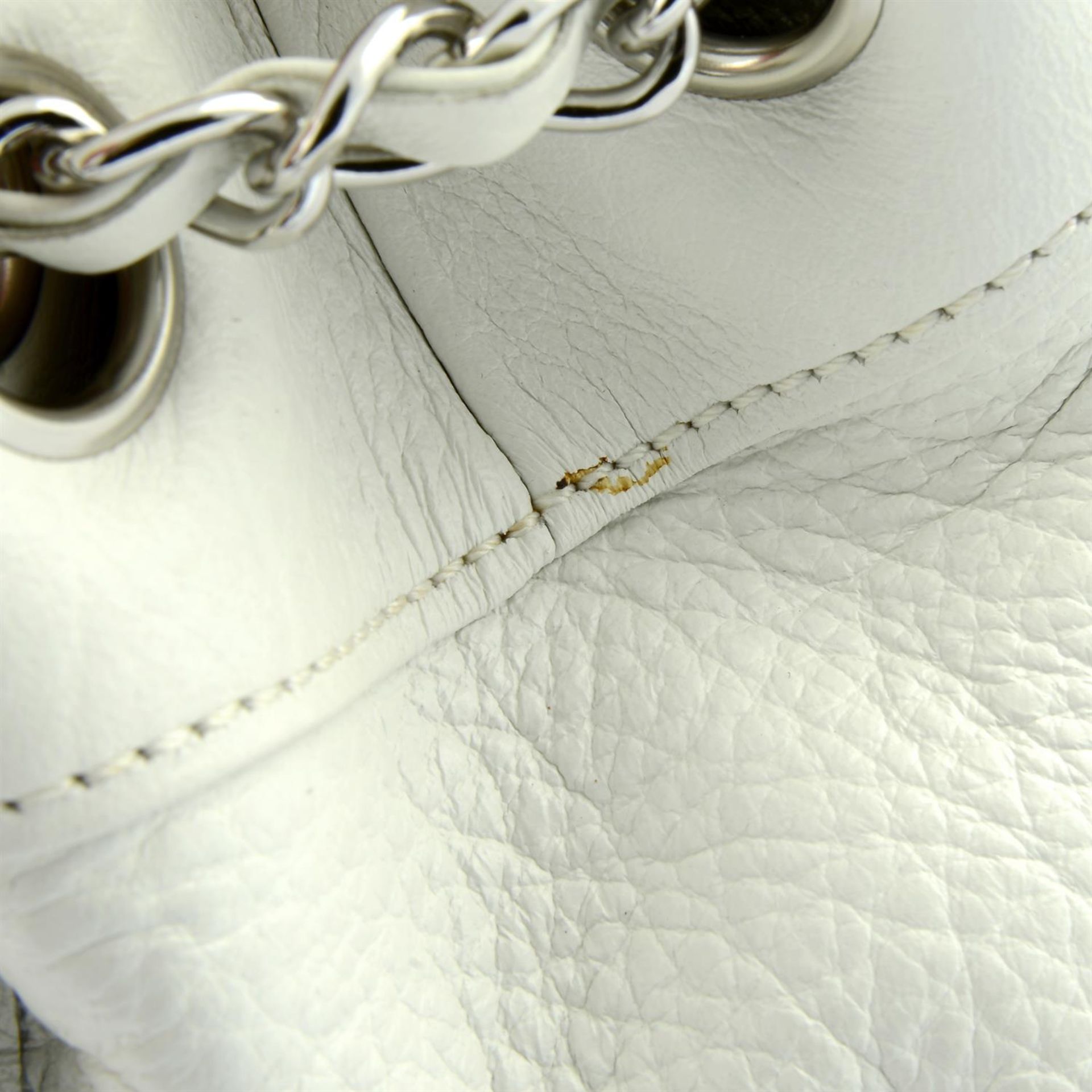 CHANEL - a 2004 white Mademoiselle Accordion Flap bag. - Image 5 of 5