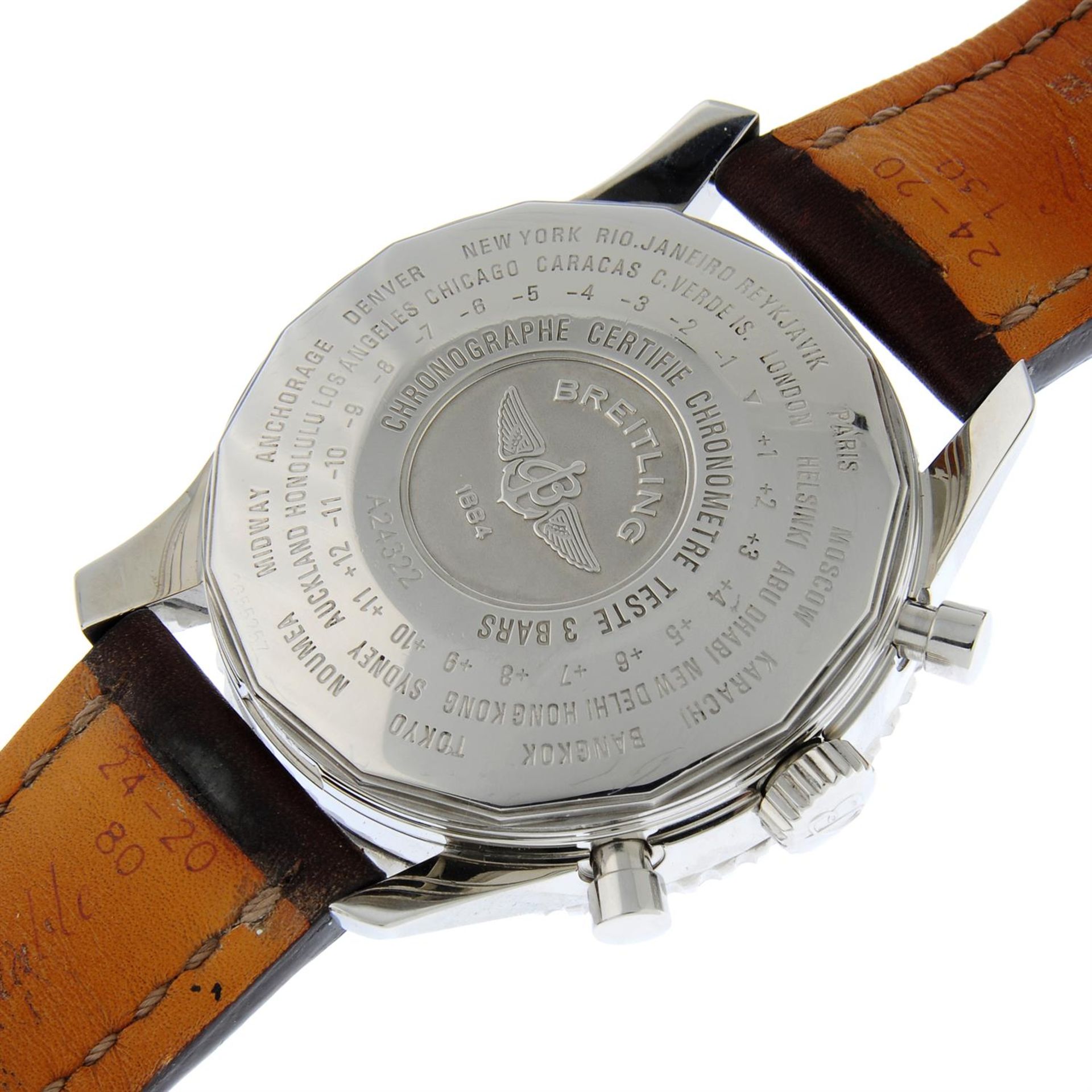 BREITLING - a stainless steel Navitimer World chronograph wrist watch, 45mm. - Bild 4 aus 5