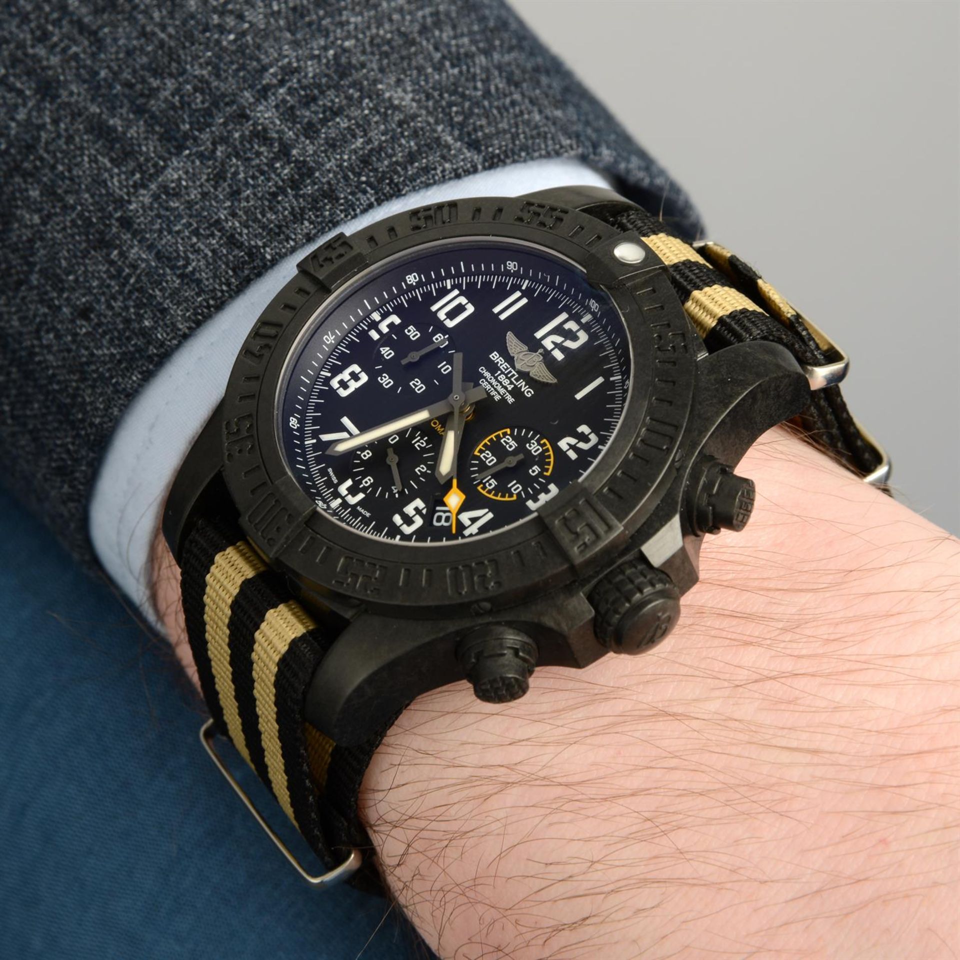 BREITLING - a Breitlight Avenger Hurricane chronograph wrist watch, 45mm. - Image 5 of 5