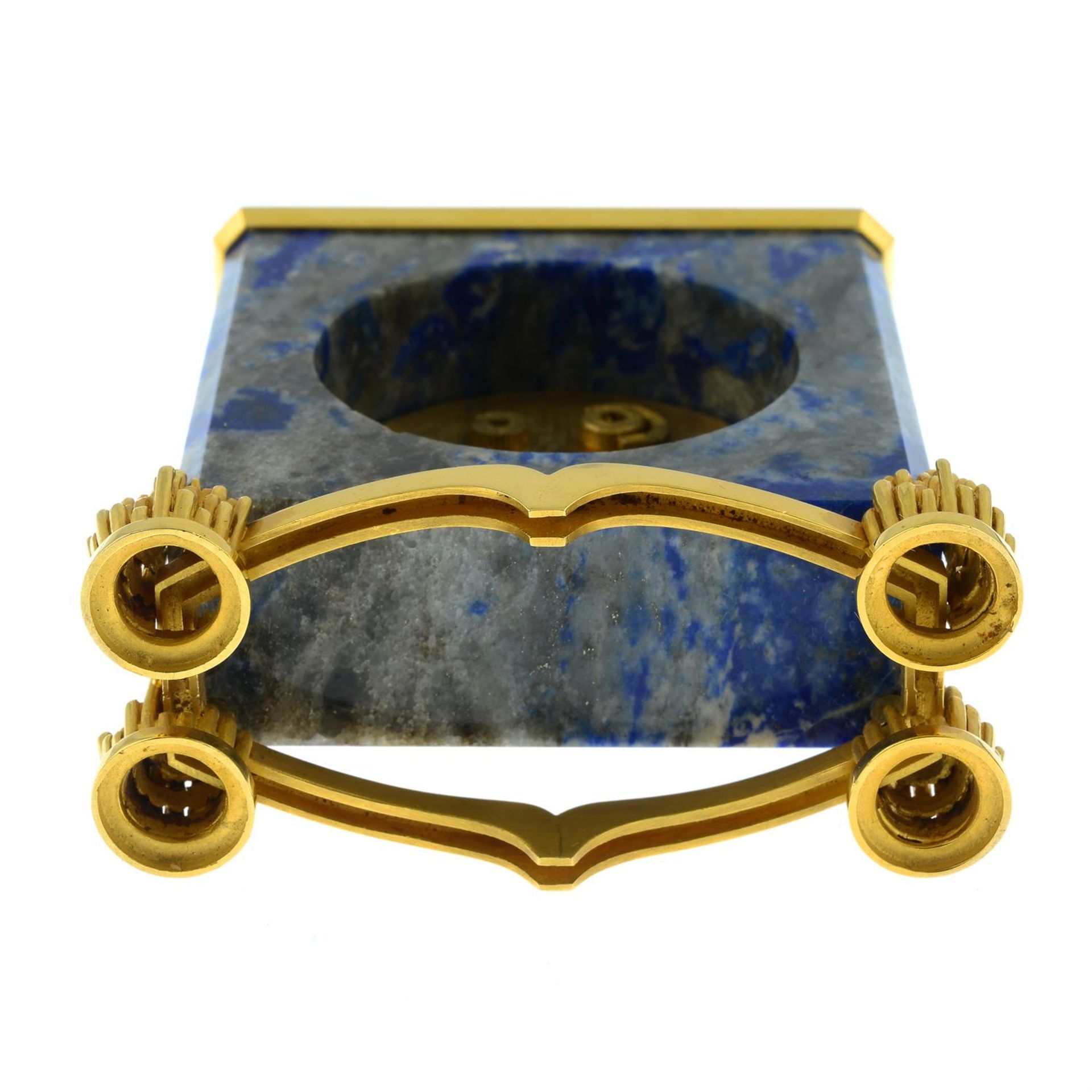 A mid 20th century 18ct gold sodalite carriage clock, in de Brysal case, for Van Cleef & Arpels. - Bild 5 aus 7