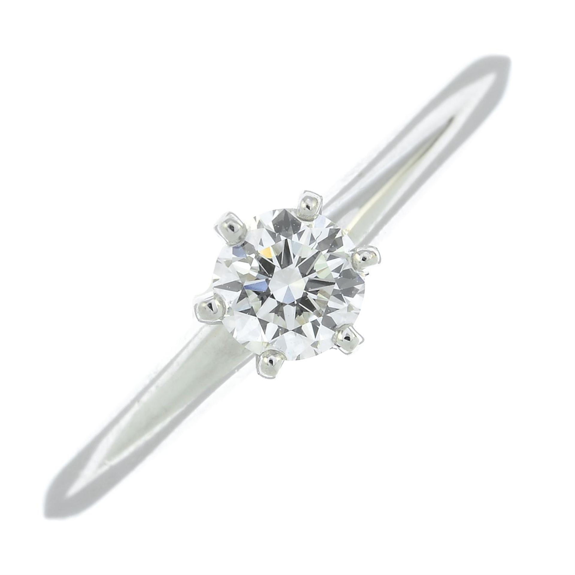 A brilliant-cut diamond single-stone ring, by Tiffany & Co. - Bild 2 aus 5