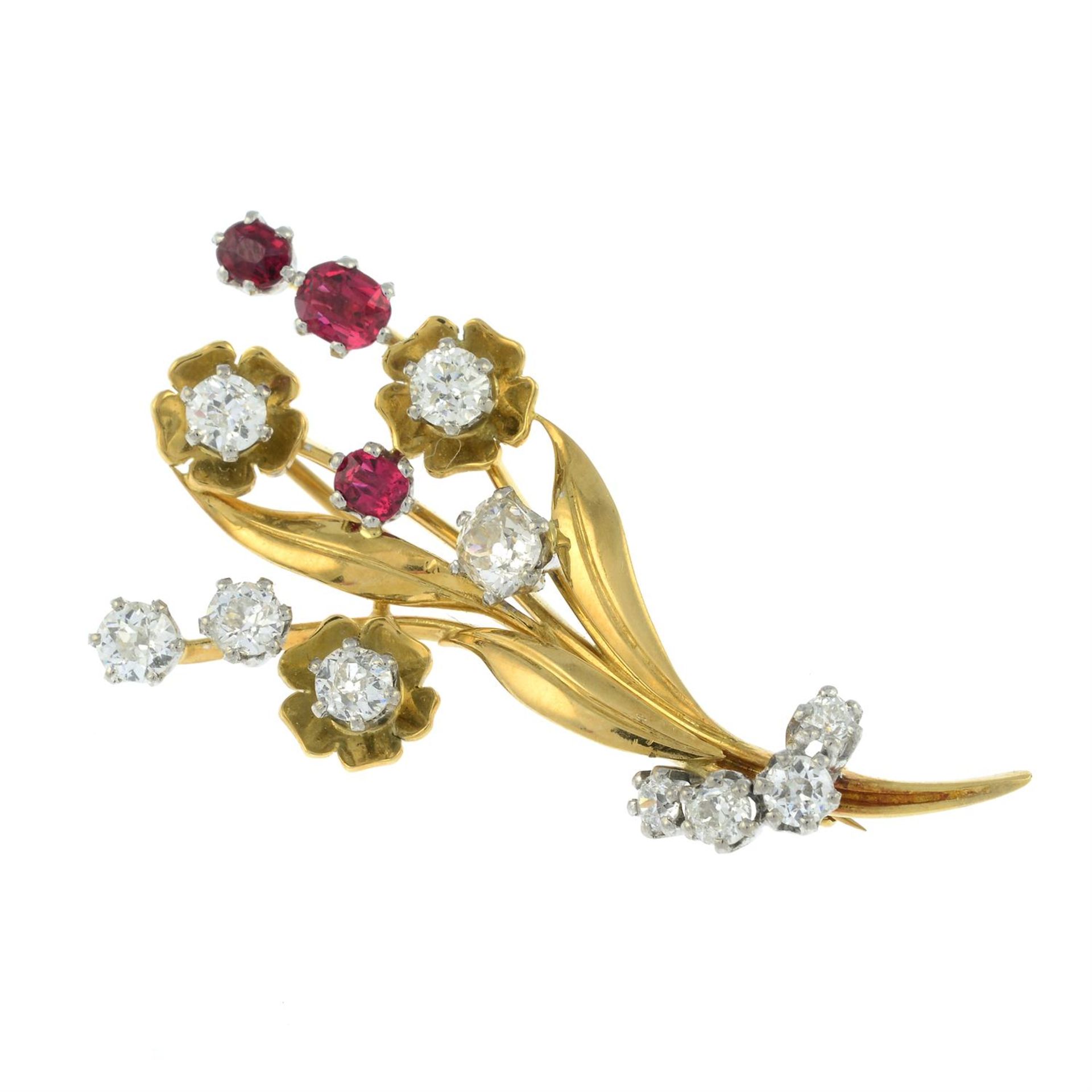 A mid 20th century 18ct gold old-cut diamond and red spinel floral brooch. - Bild 2 aus 4