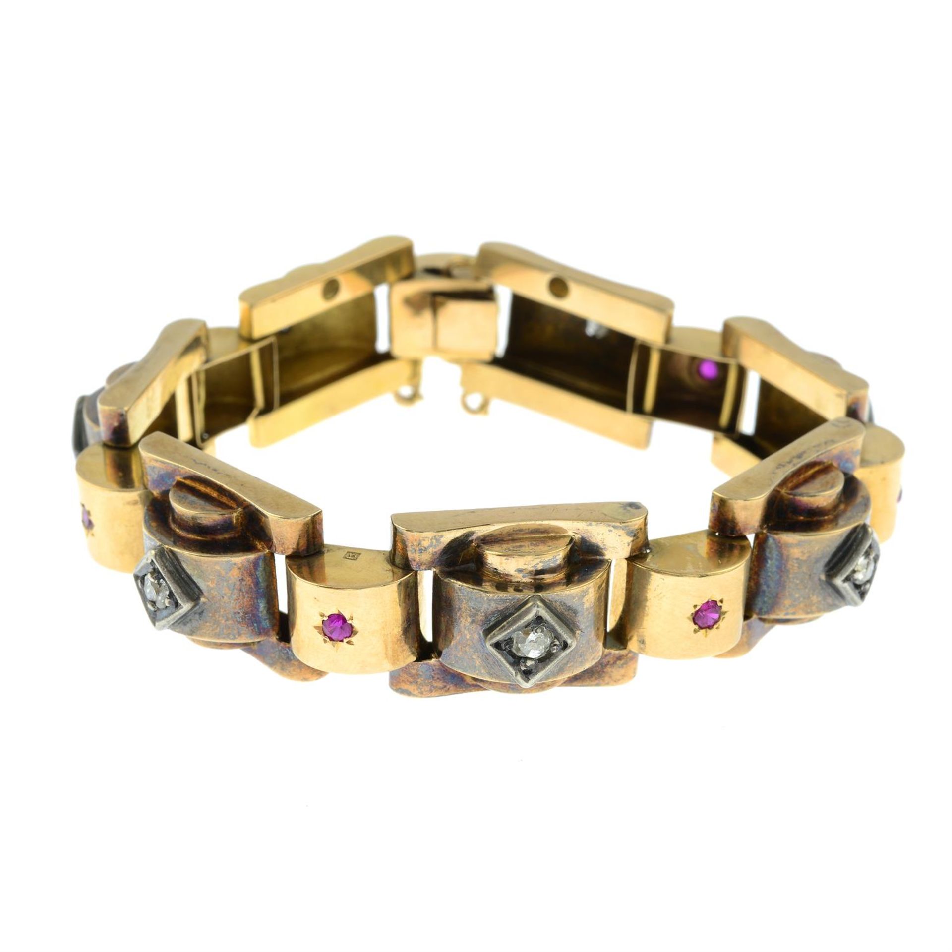 A mid 20th century gold, old-cut diamond and synthetic ruby 'tank' bracelet. - Bild 2 aus 4