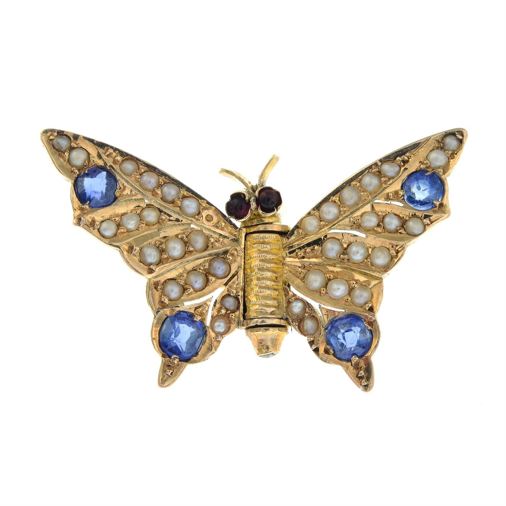 A mid 20th century gold split pearl, sapphire and garnet butterfly clip, by René Boivin. - Bild 2 aus 4