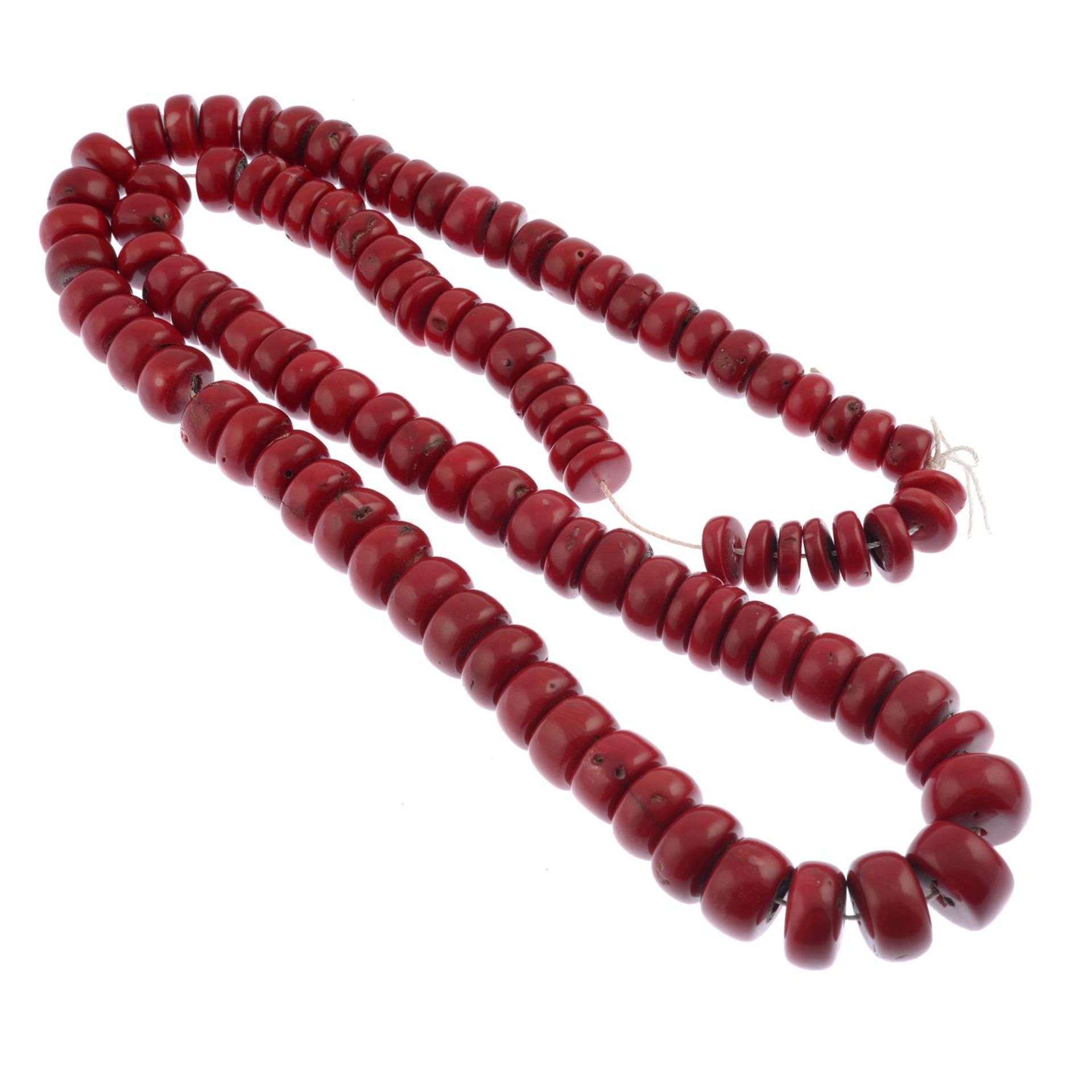 A coral single-strand necklace. - Image 2 of 2