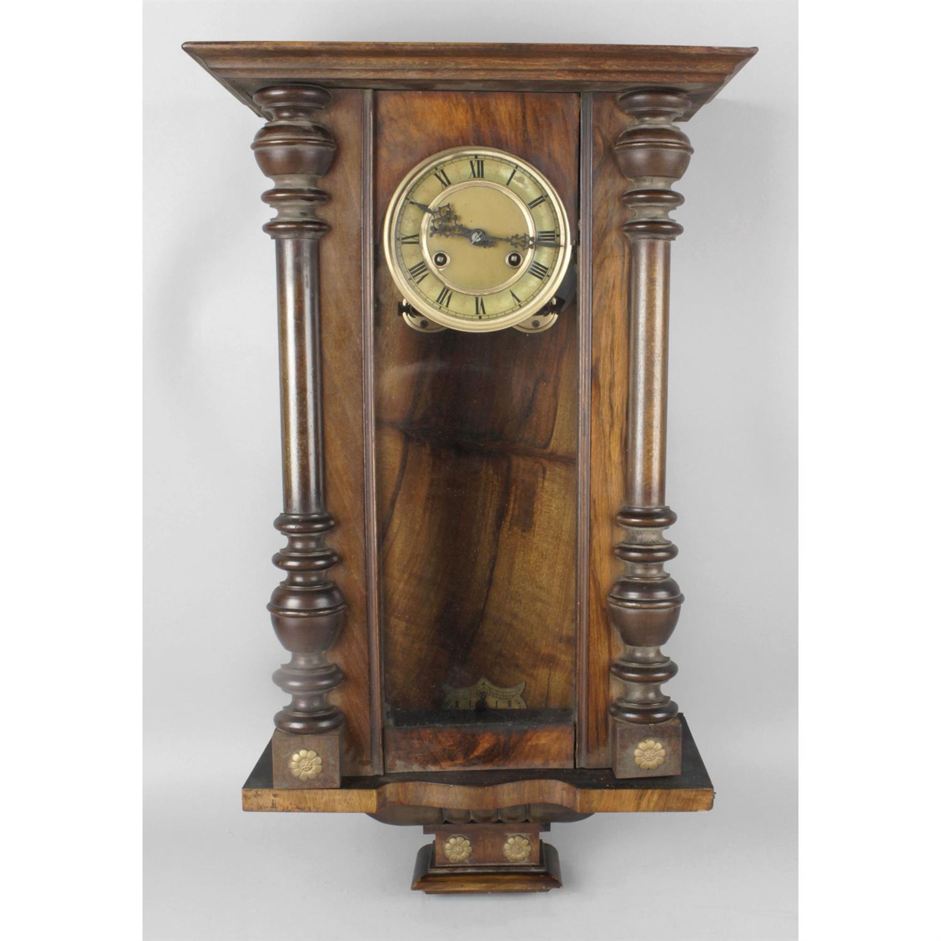 A quantity of Edwardian and early 20th century clocks. - Image 8 of 8