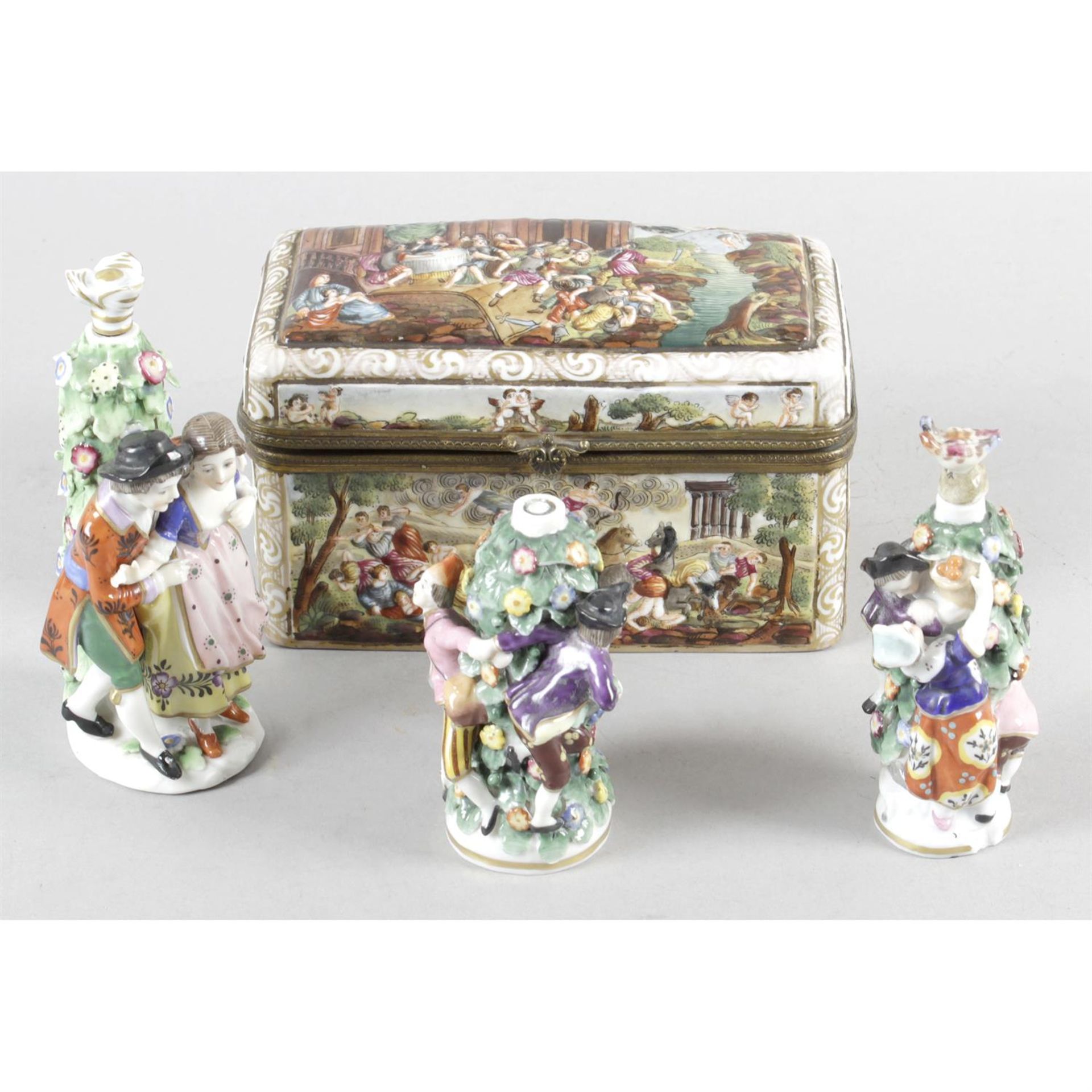 An Italian porcelain trinket box and cover.