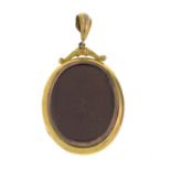 An early 20th century 9ct gold locket.