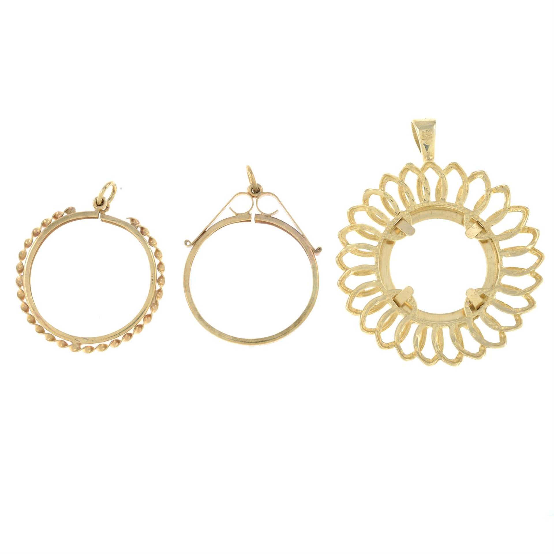Three 9ct gold sovereign pendant mounts. - Image 2 of 2