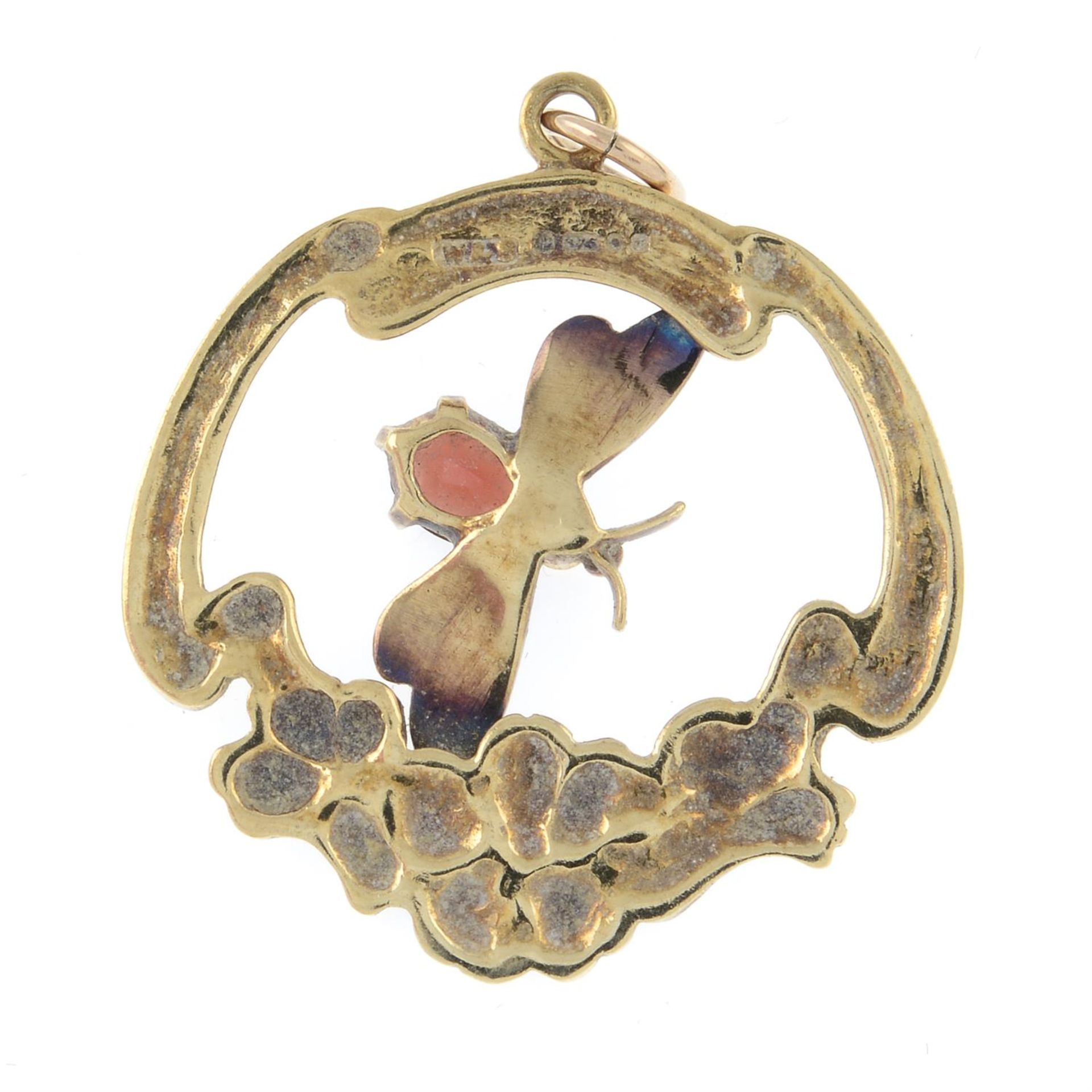 A 9ct gold oval-shape garnet and split pearl floral motif bee pendant. - Bild 2 aus 2