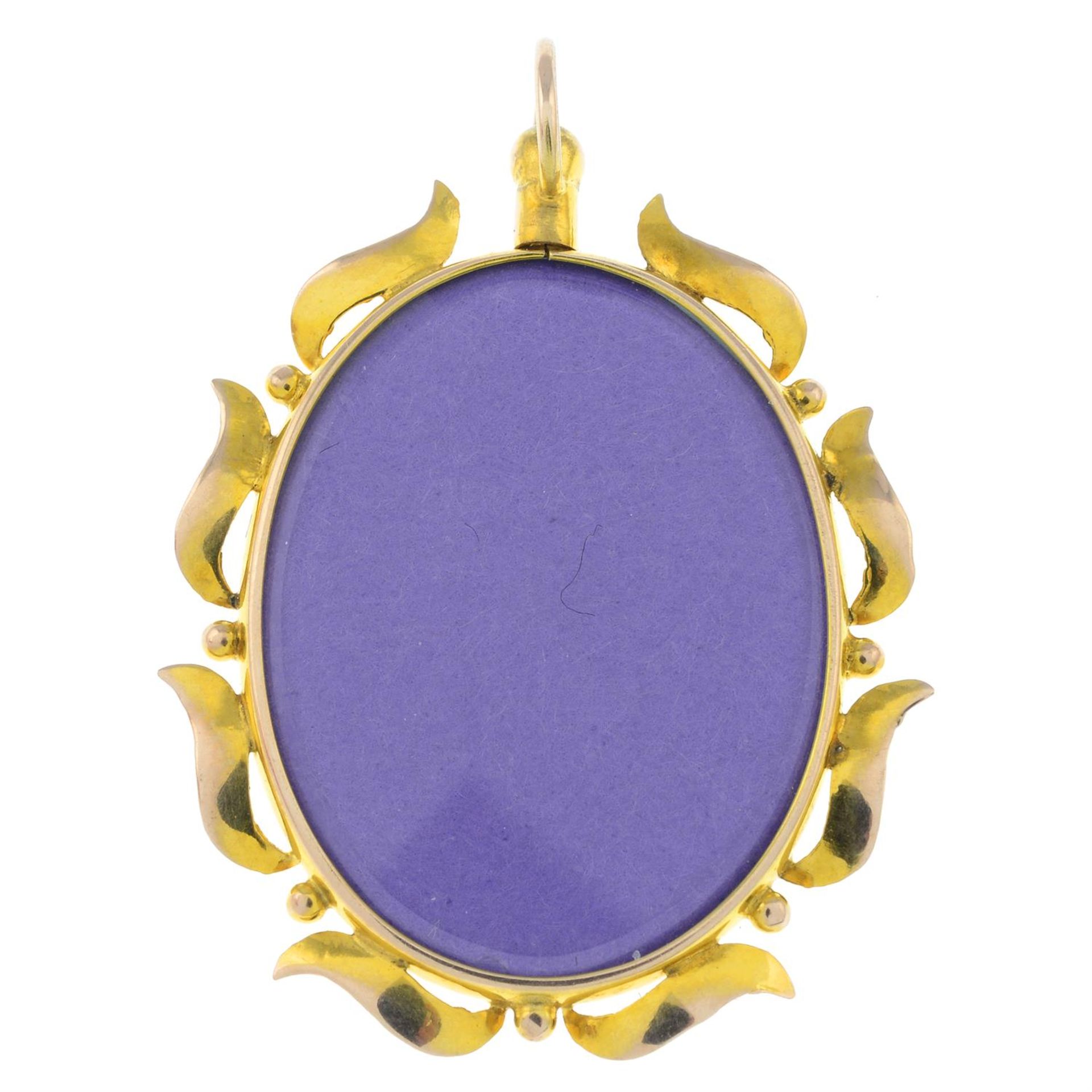 An early 20th century 9ct gold locket pendant.