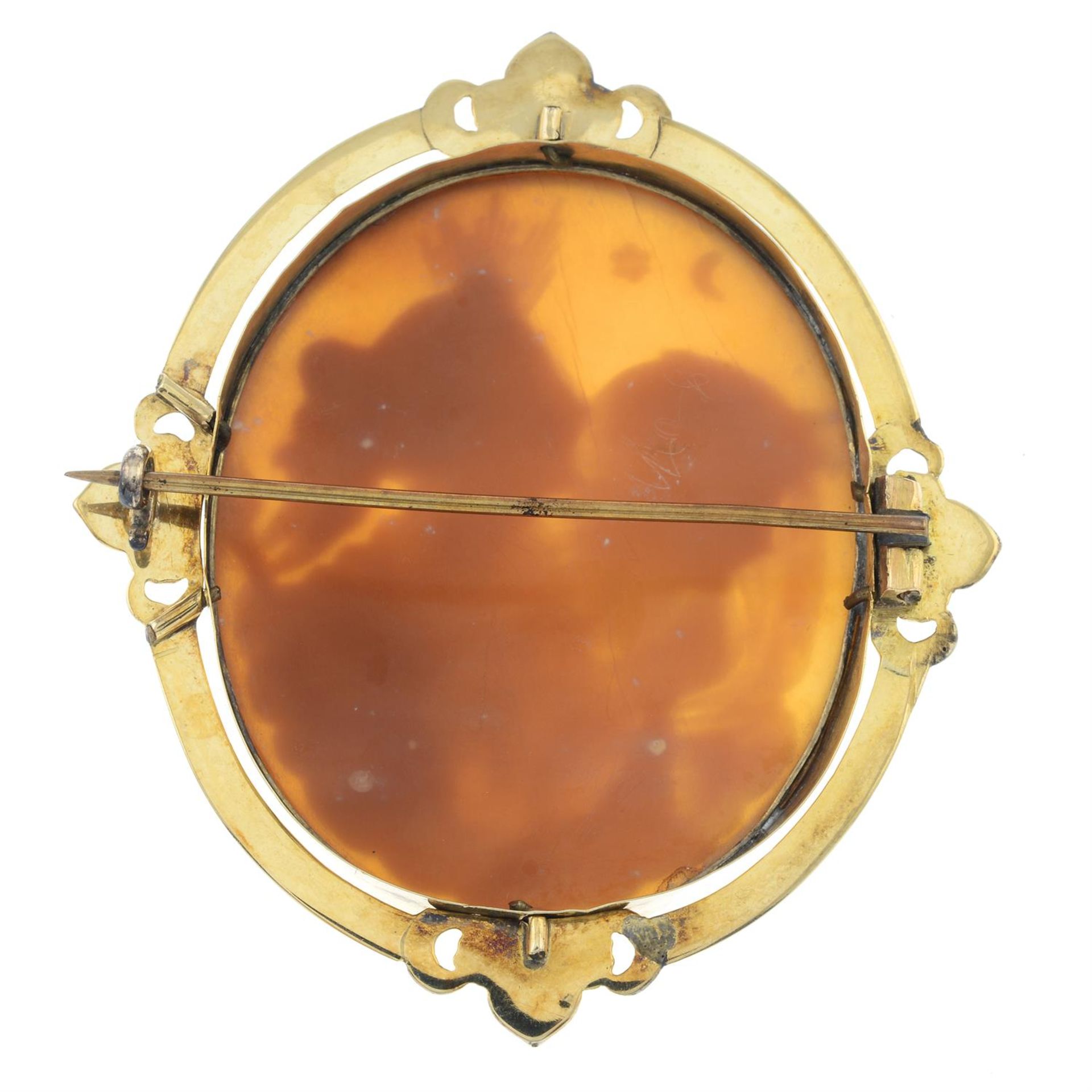 An early 20th century shell cameo brooch, depicting Eos and Nyx. - Image 2 of 2