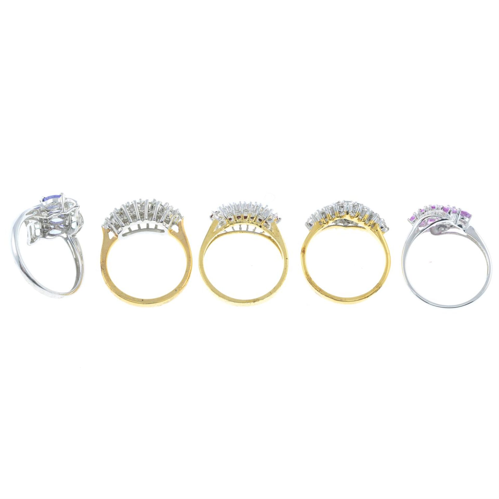 Two 9ct gold gem-set rings and three cubic zirconia dress rings. - Bild 2 aus 2