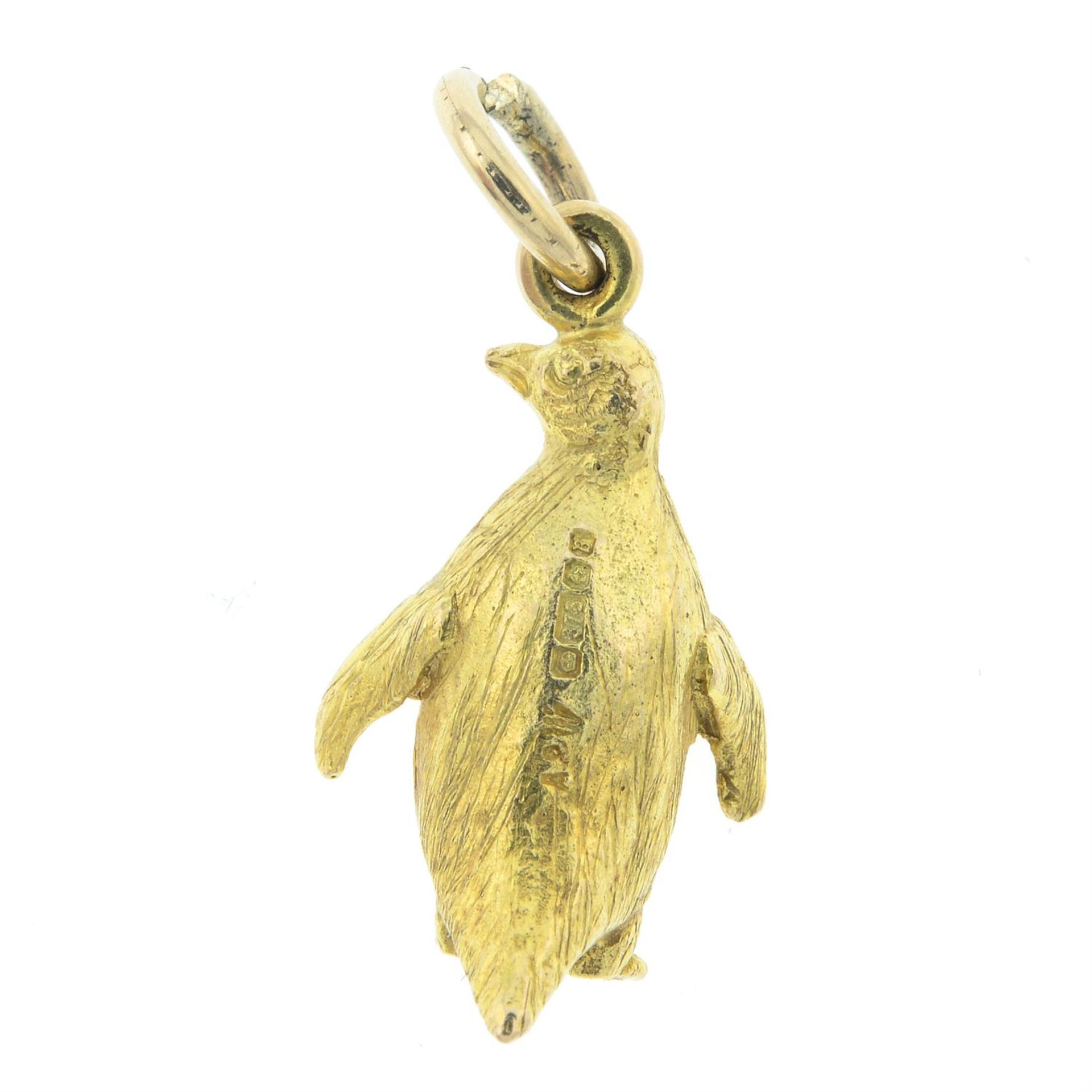 A 9ct gold penguin pendant/charm, by Alabaster & Wilson. - Image 2 of 2