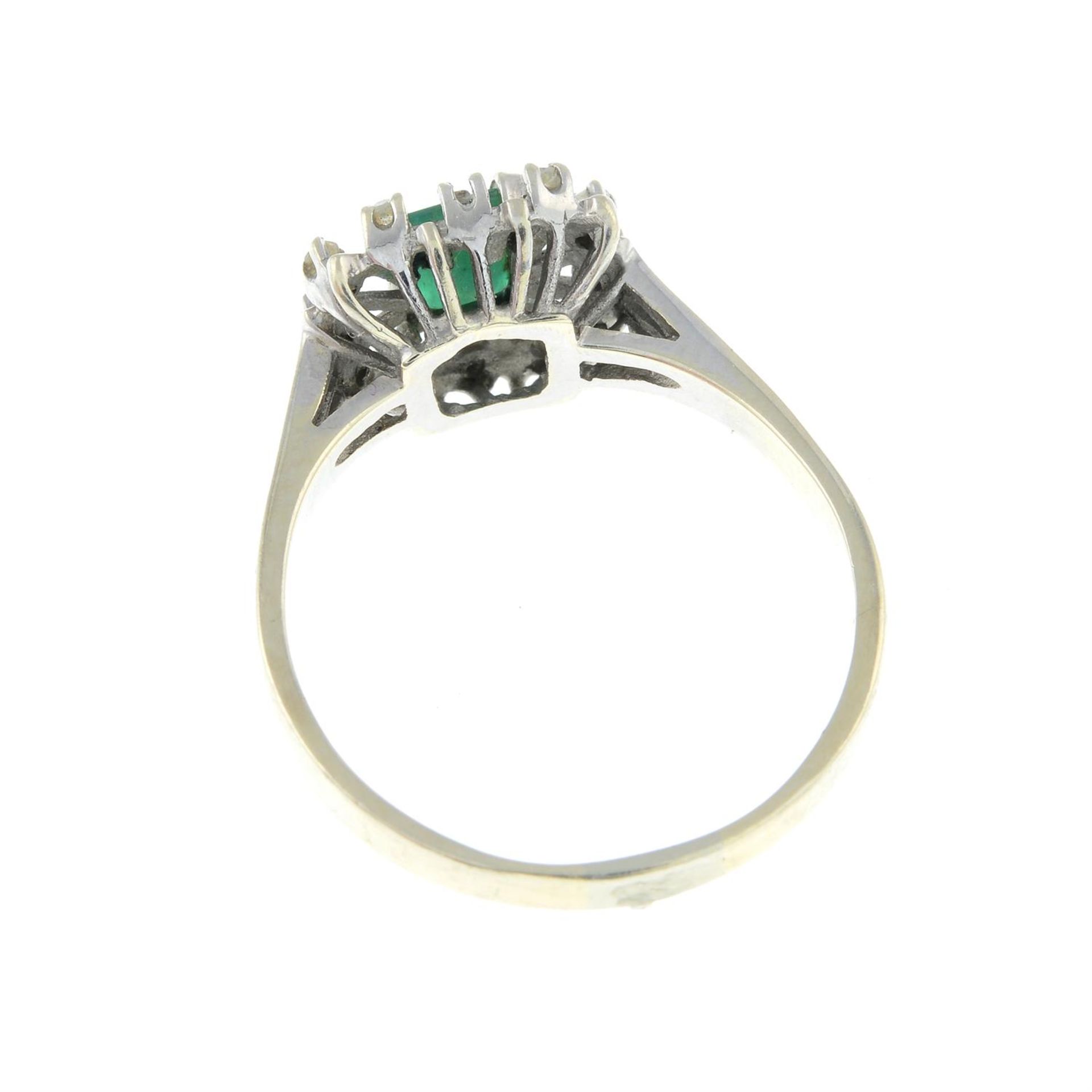 An emerald and diamond cluster ring. - Image 2 of 2