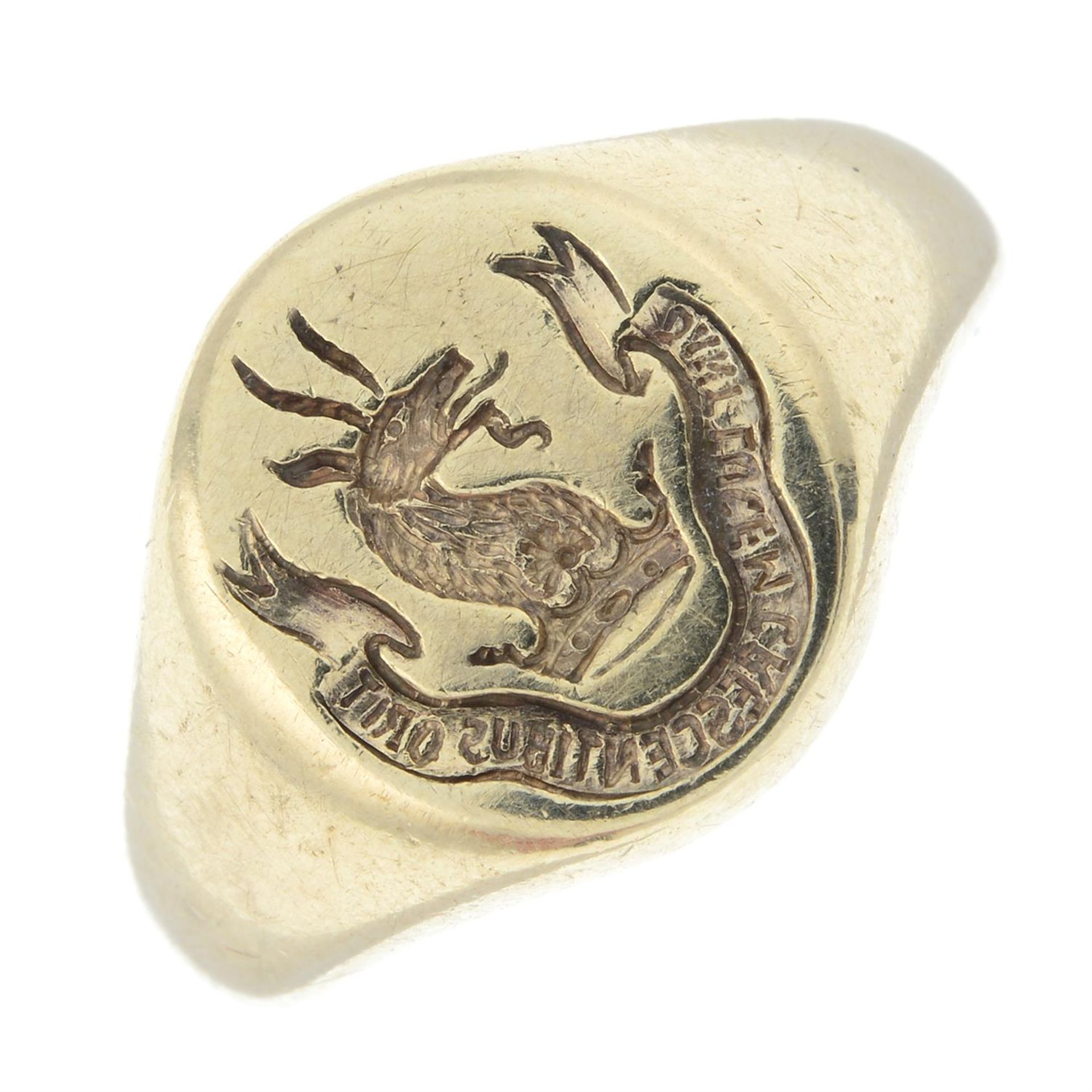 A 9ct gold signet ring, with Hodges family crest and motto.